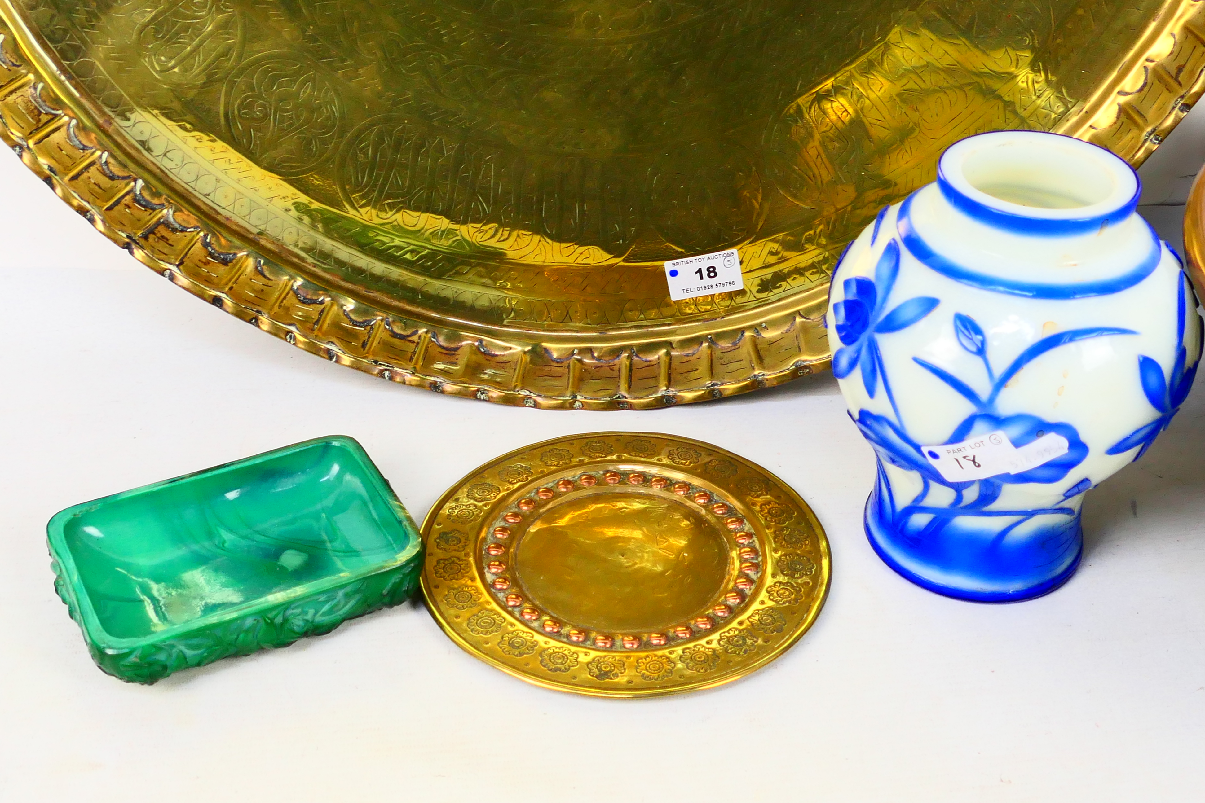 A large Islamic brass tray, 62 cm (d), copper bowl and two pieces of glassware. [5]. - Image 3 of 4