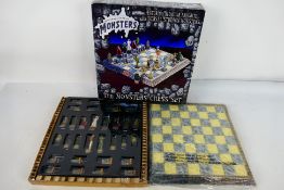 A boxed Universal Studios Monsters chess set with 8.5 cm (h) king.