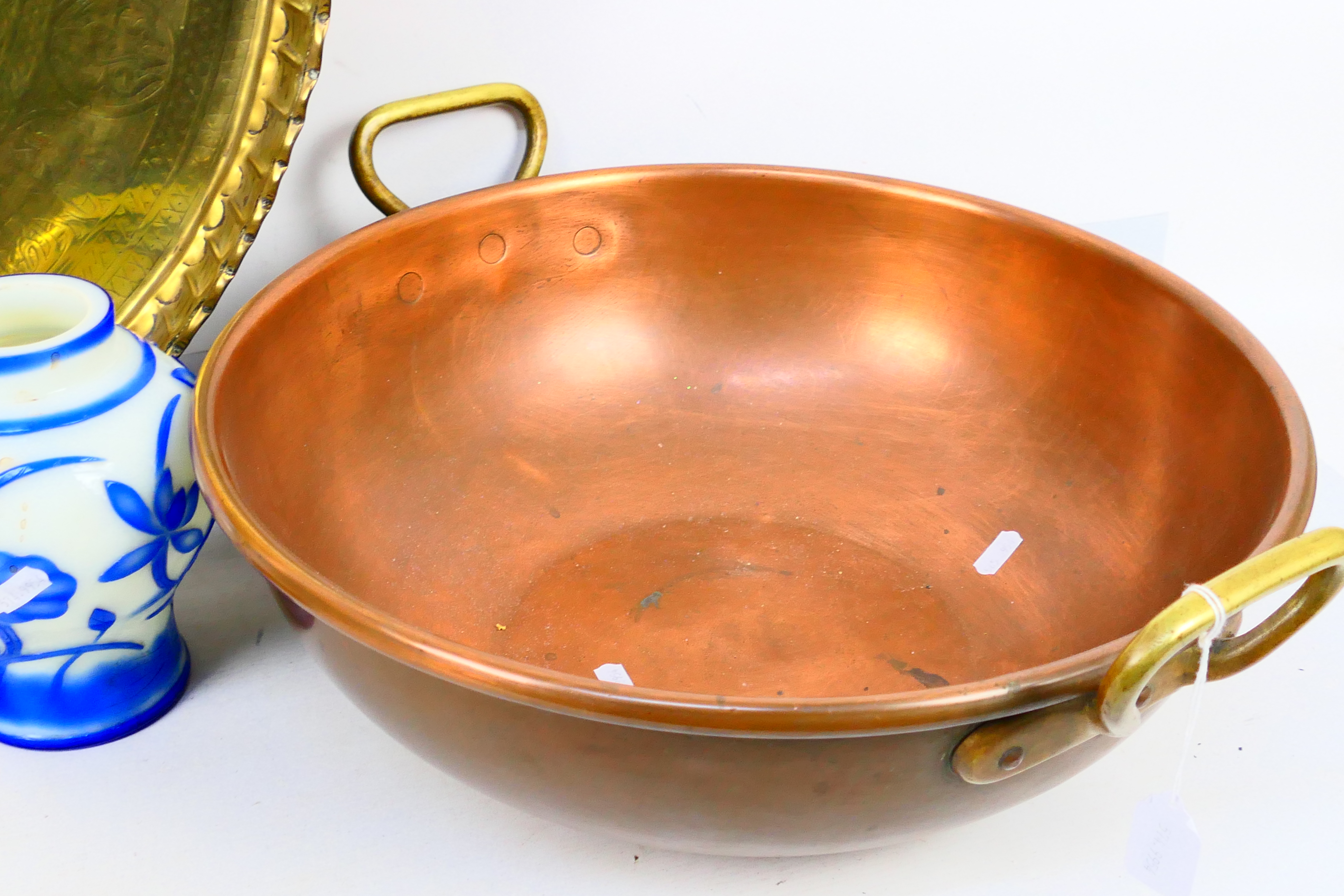 A large Islamic brass tray, 62 cm (d), copper bowl and two pieces of glassware. [5]. - Image 4 of 4