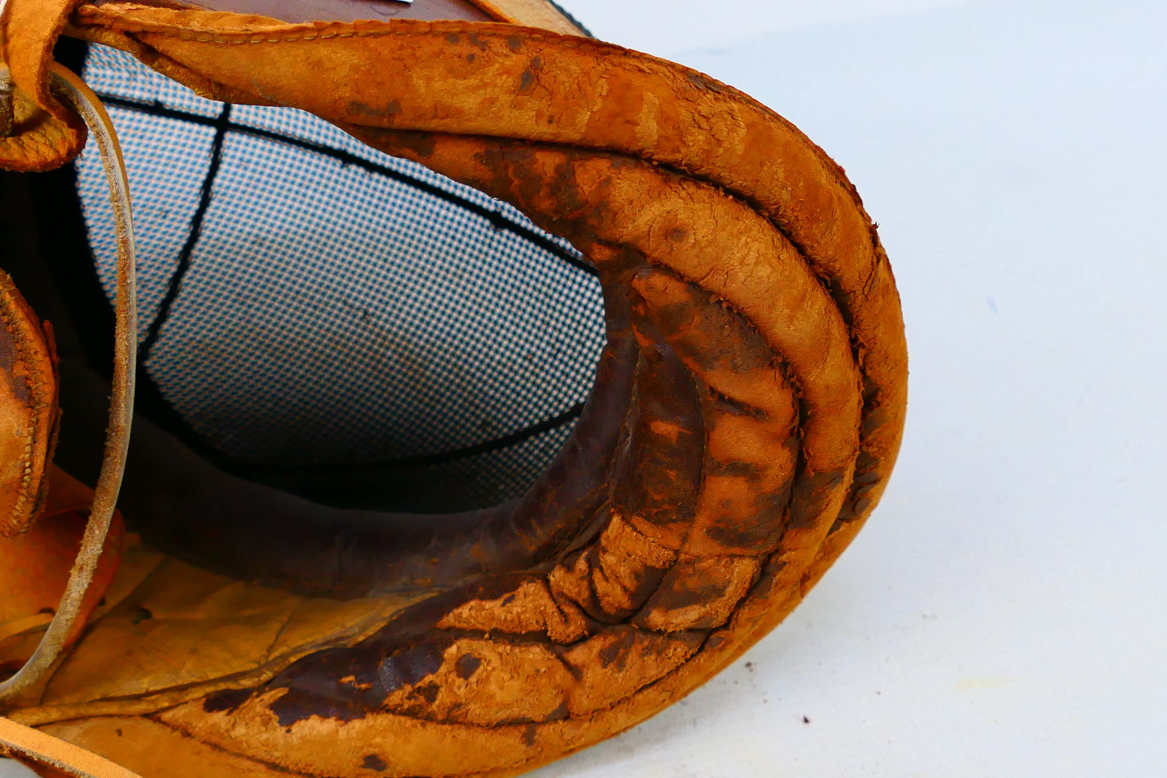 An early 20th century Wilkinson Sword fencing mask, - Image 8 of 10