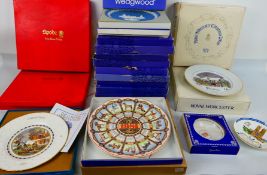 A collection of boxed collector plates and similar to include Spode, Coalport, Royal Worcester,