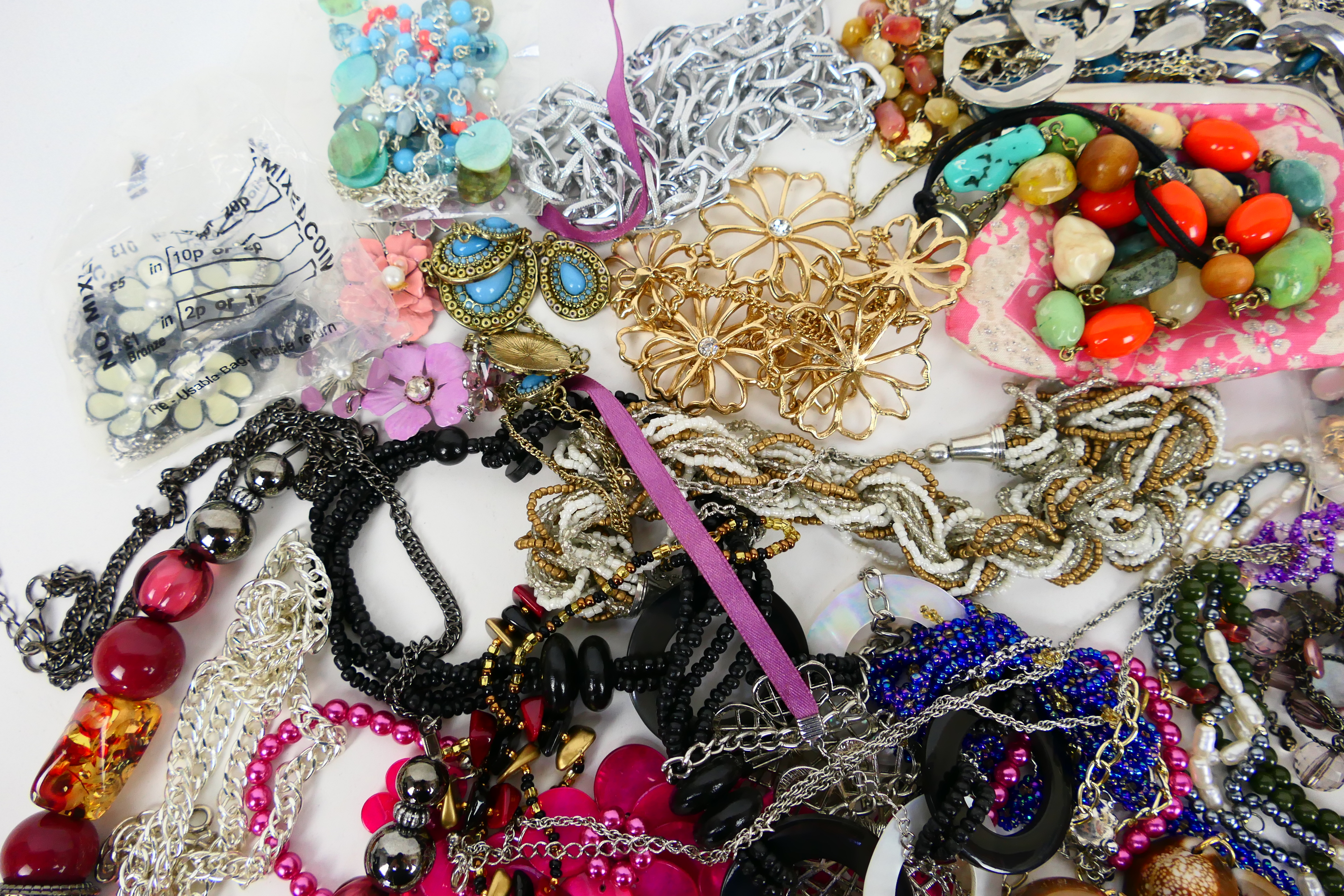 A collection of various costume jewellery, predominantly necklaces. - Image 7 of 7