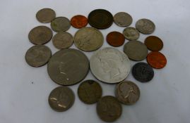 United States Coinage - Lot to include a 1922 Peace dollar, 1971 Eisenhower,