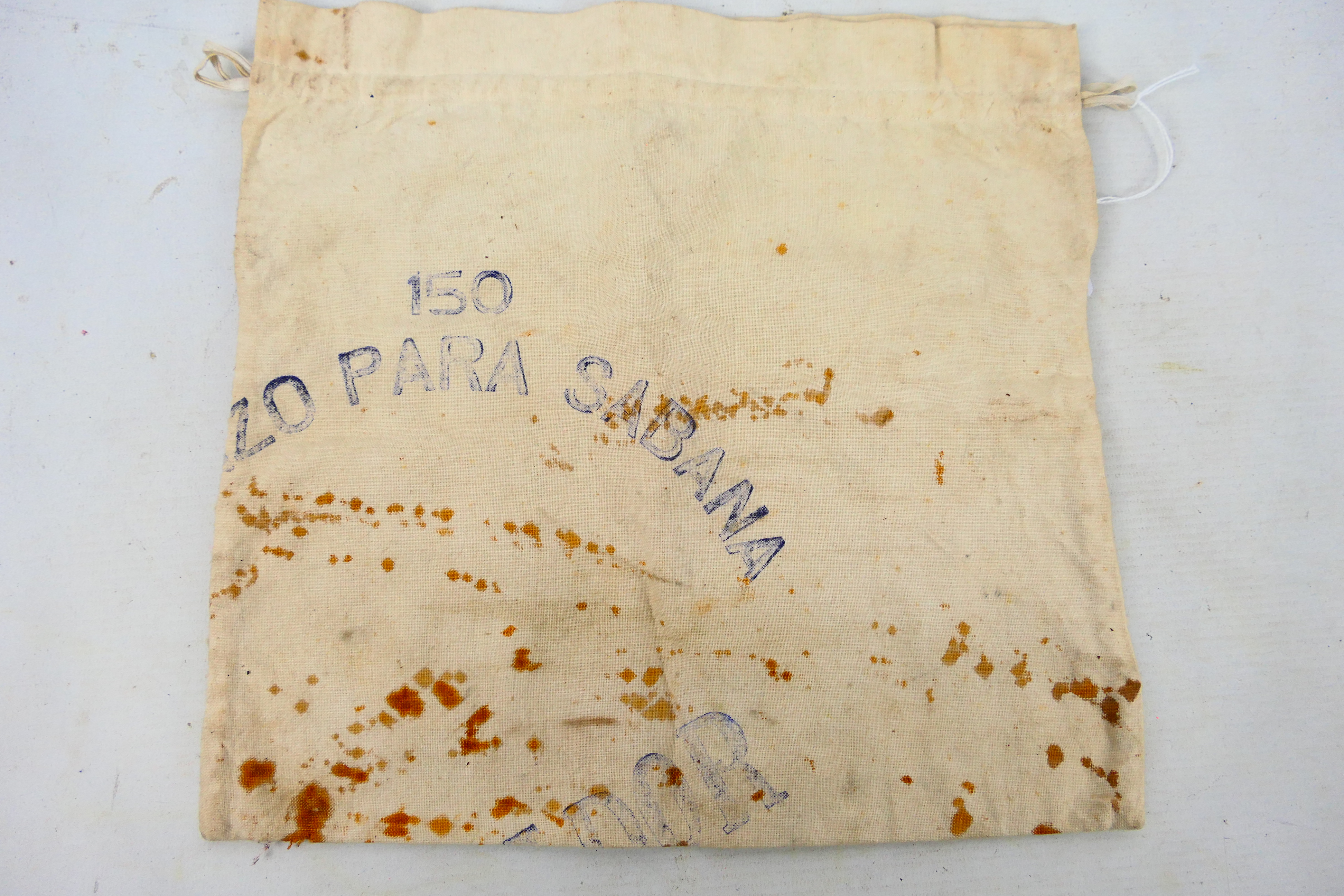 A vintage Argentinian medic's bag, 31 cm x 32 cm. - Image 5 of 7