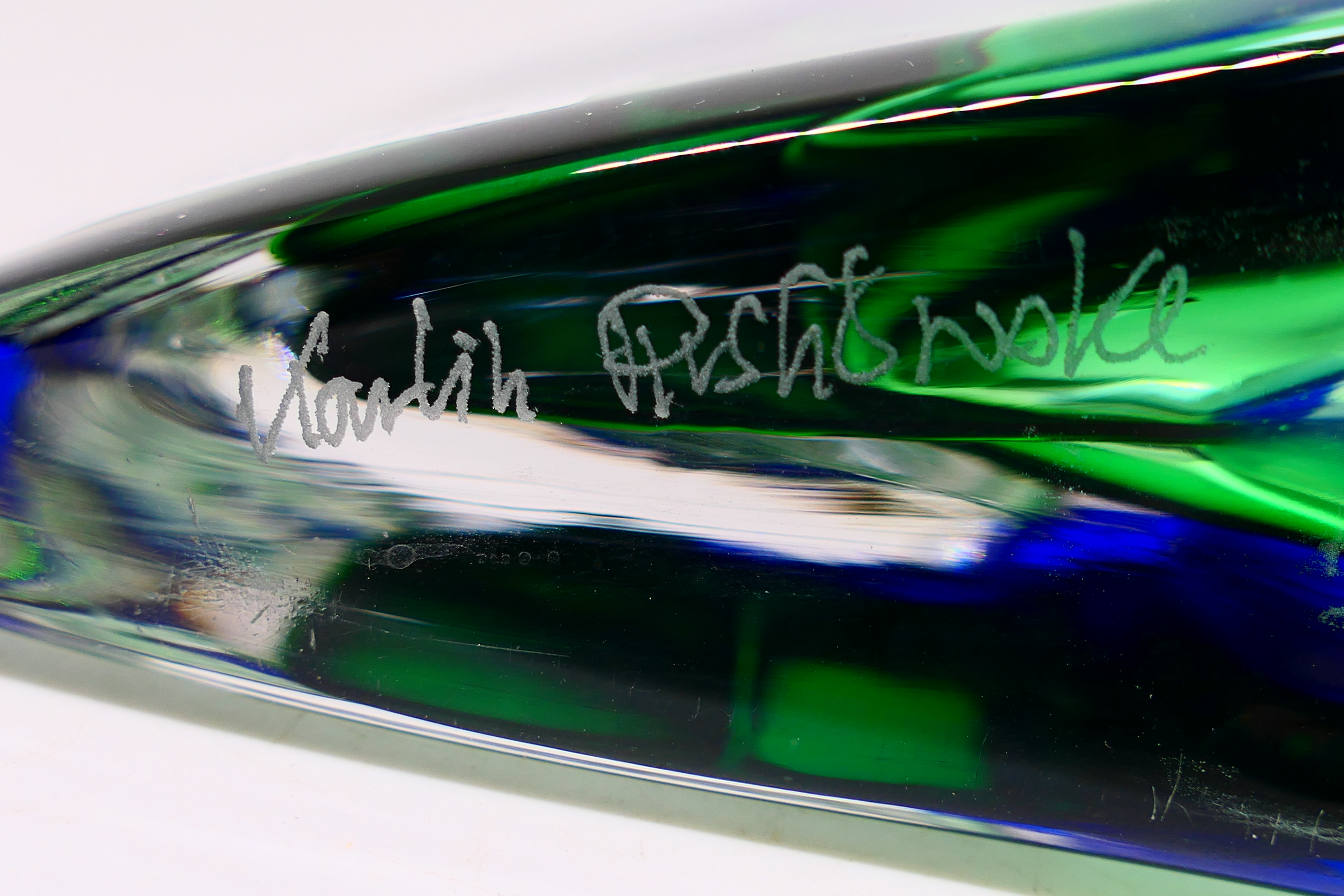 An art glass vase, signed to the base (unclear) approx 13. - Image 3 of 4