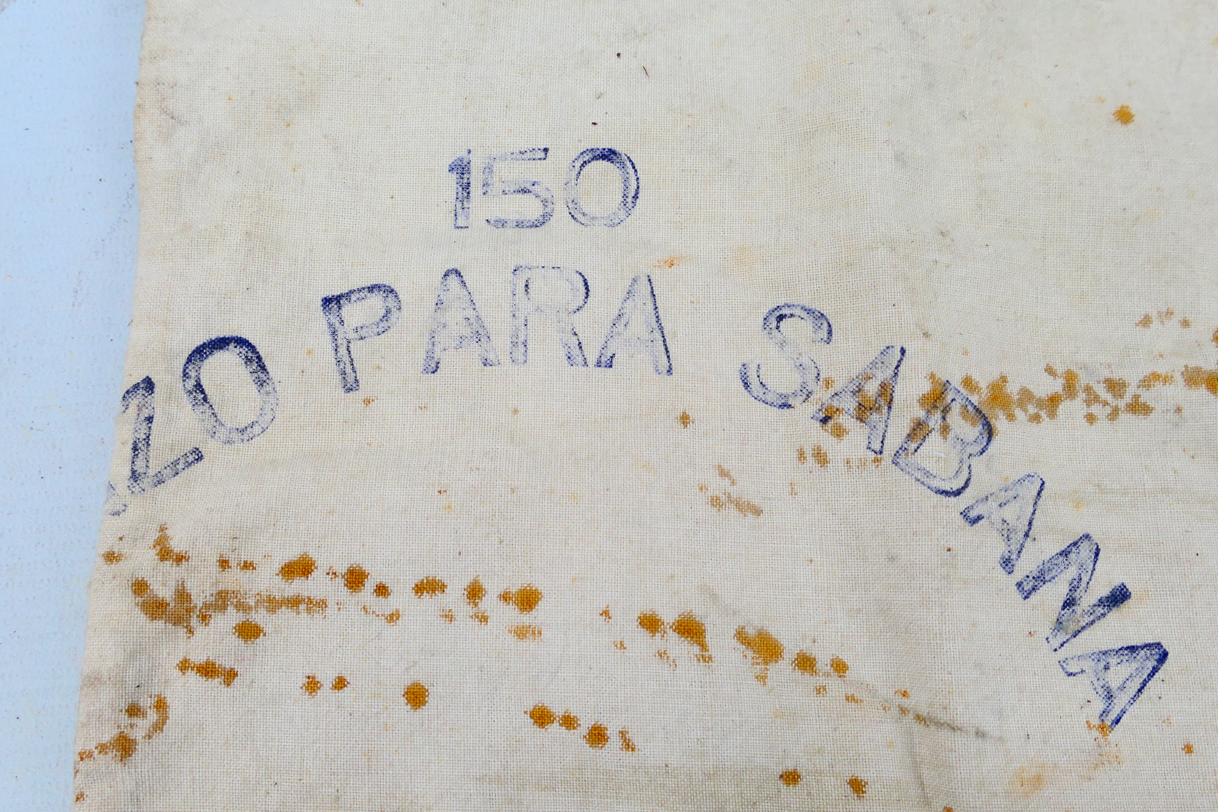 A vintage Argentinian medic's bag, 31 cm x 32 cm. - Image 6 of 7