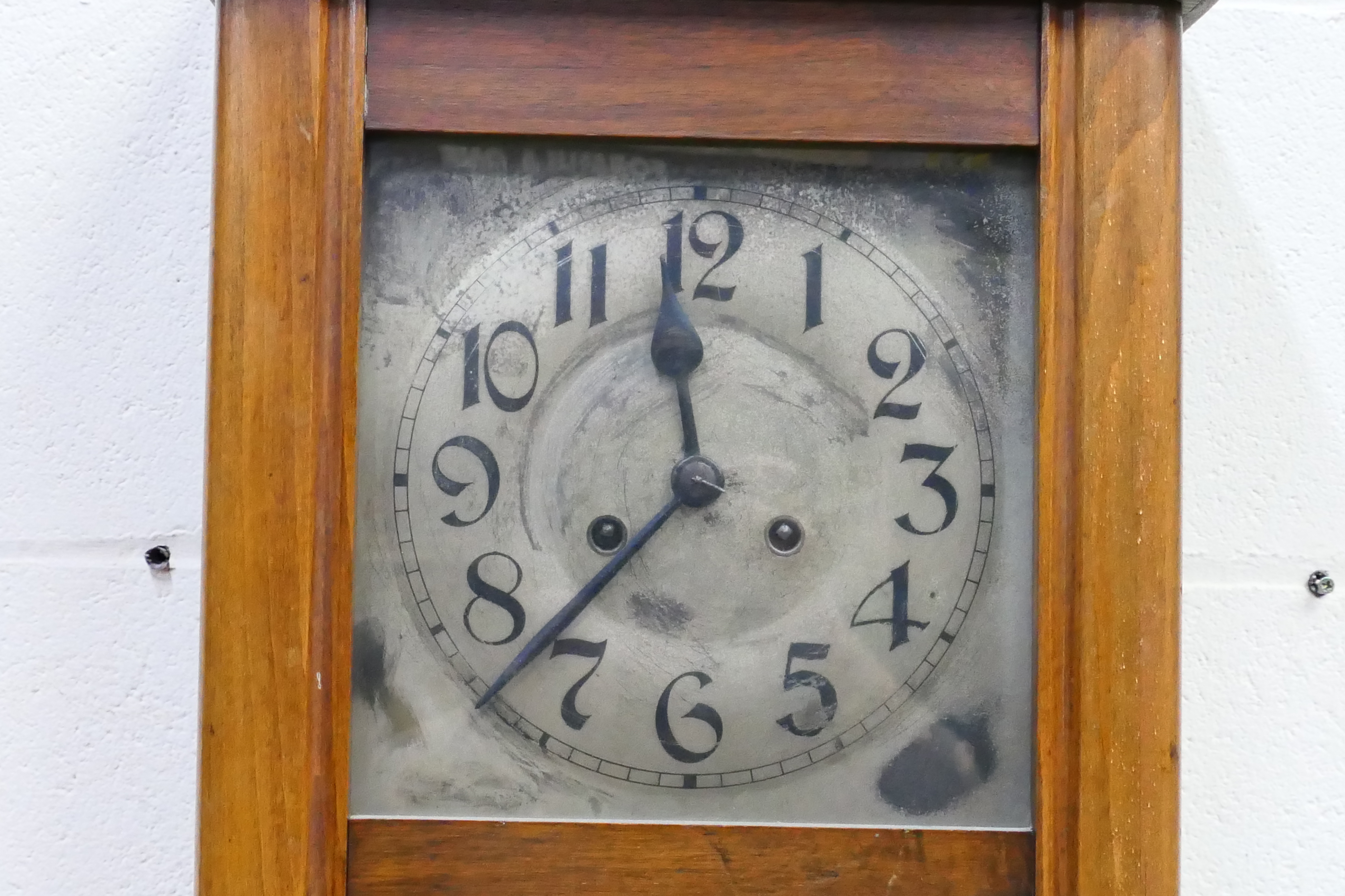 A vintage wall clock. [W] Condition Report: Not currently working. - Image 2 of 7