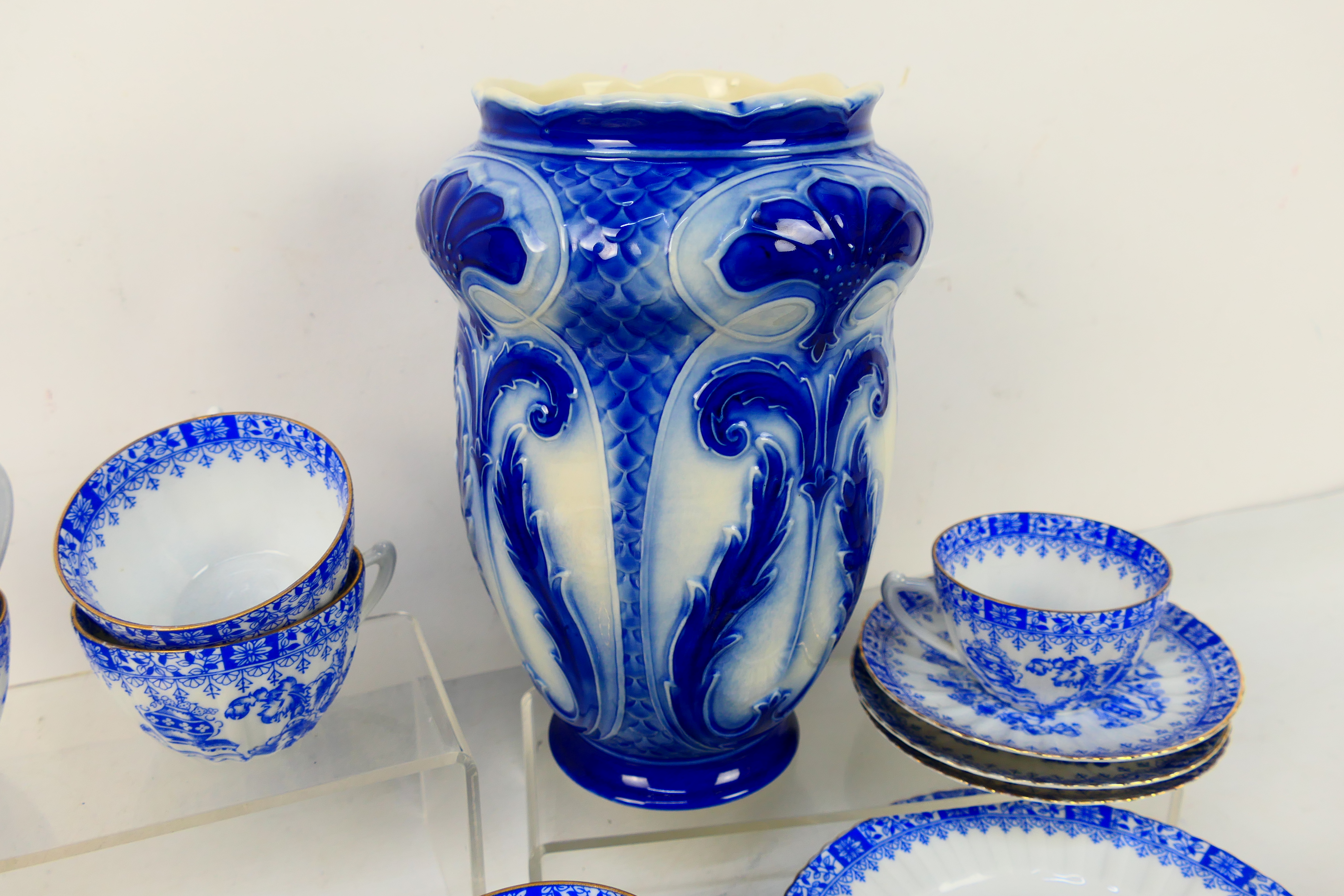 A collection of China Blau Bavaria tea w - Image 2 of 7
