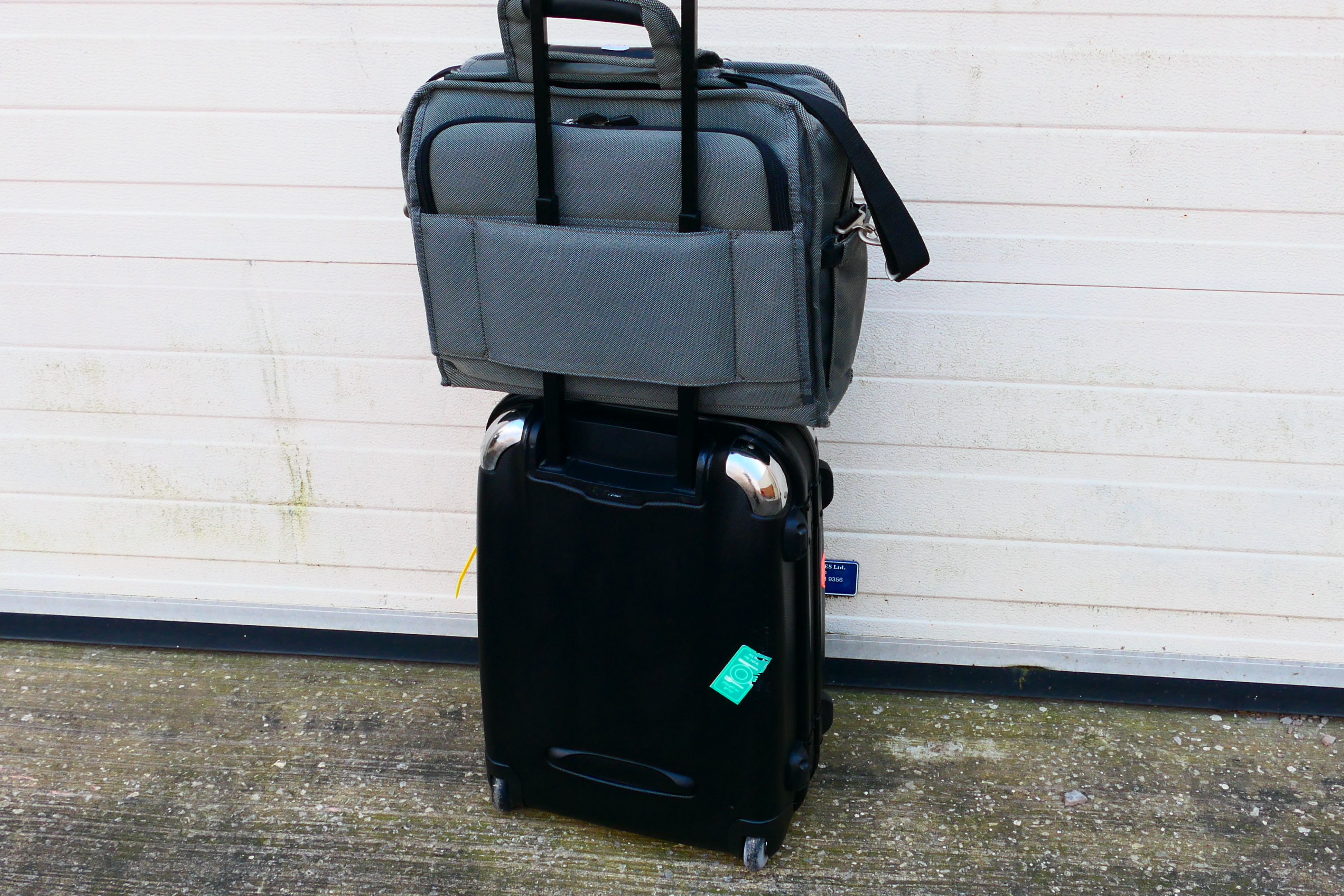 An Eminent wheeled case with attached Samsonite laptop case. - Image 4 of 4