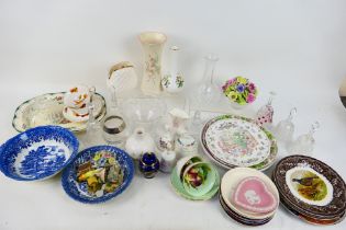 Mixed ceramics and glassware to include Wedgwood, Spode, Royal Grafton and similar.