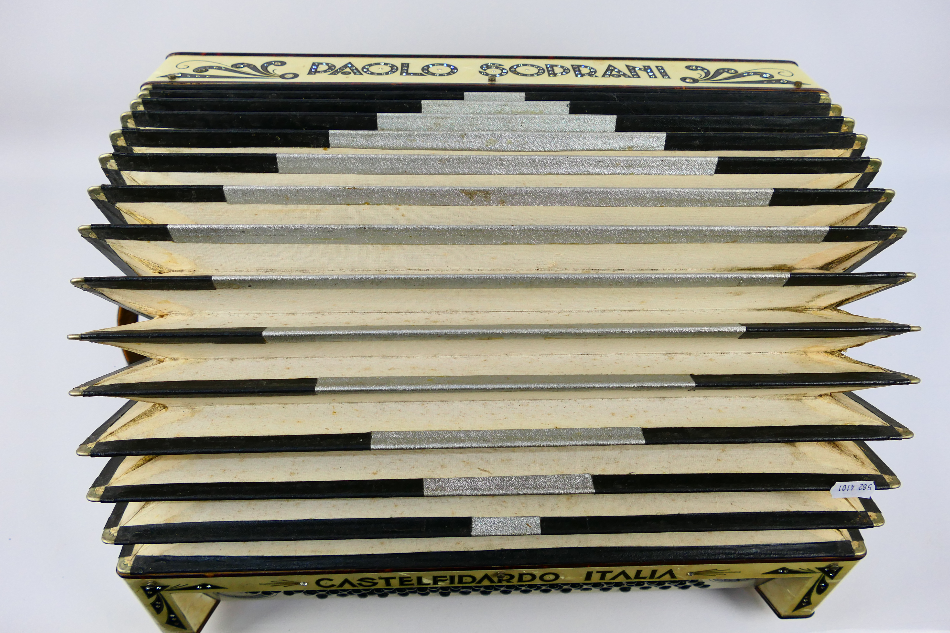 A vintage piano accordion marked Paolo Soprani Castelfidario Italia, 41 key and 120 basses, - Image 4 of 6