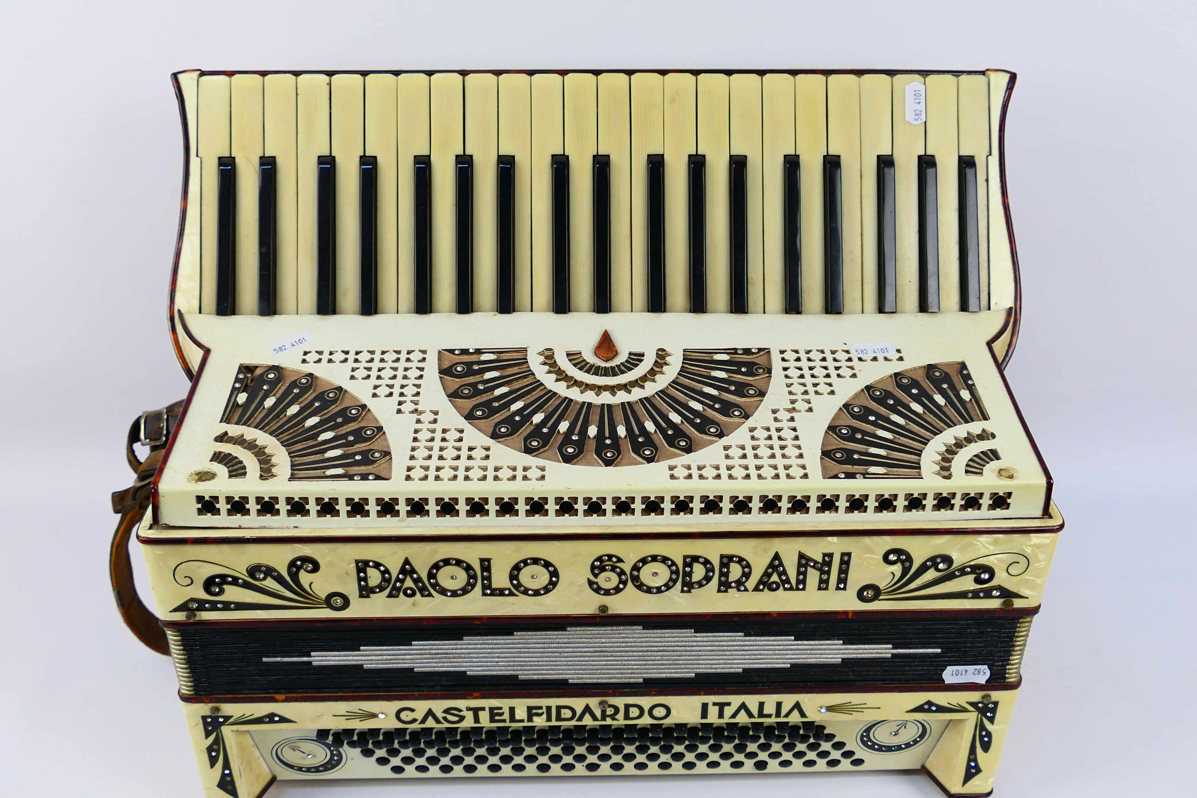 A vintage piano accordion marked Paolo Soprani Castelfidario Italia, 41 key and 120 basses, - Image 3 of 6