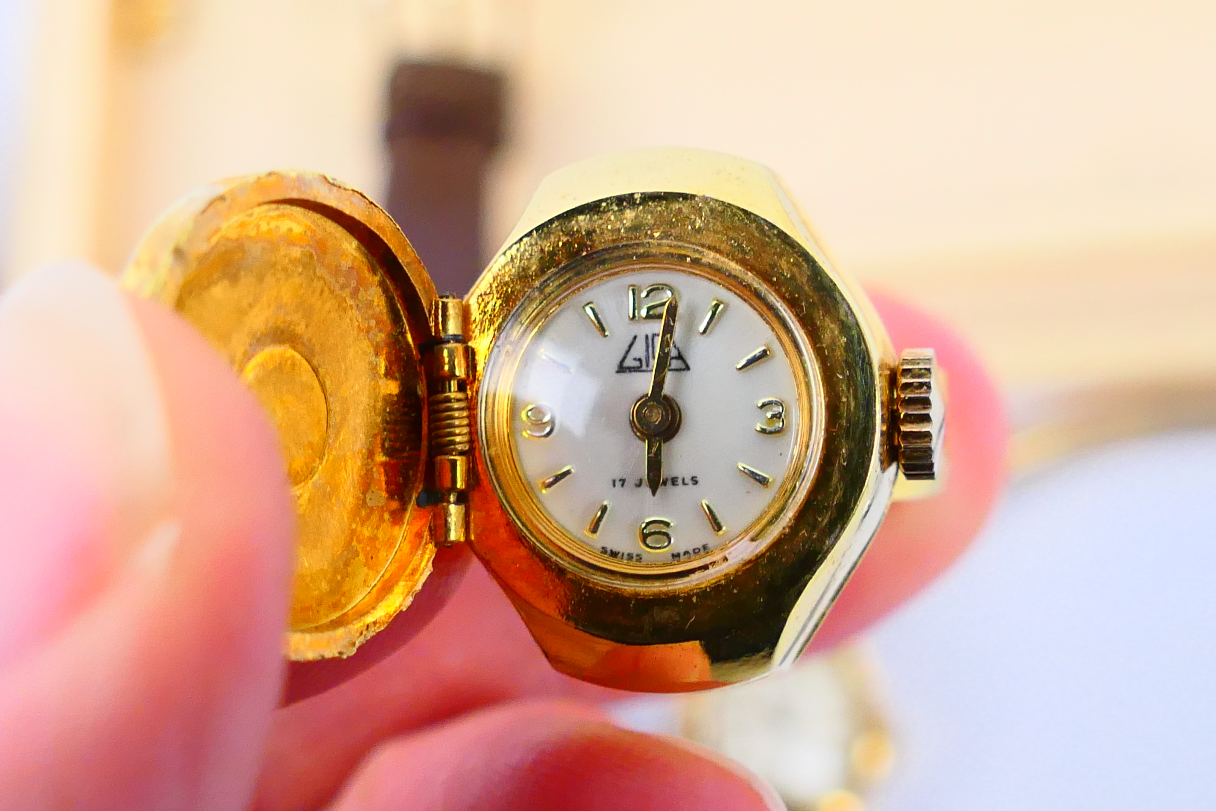 A collection of wrist watches and one ring watch to include Rotary, Accurist, Ingersoll, - Image 7 of 8