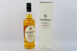 A 70cl bottle of Glen grant Major's Reserve single malt whisky, 40% abv, boxed.