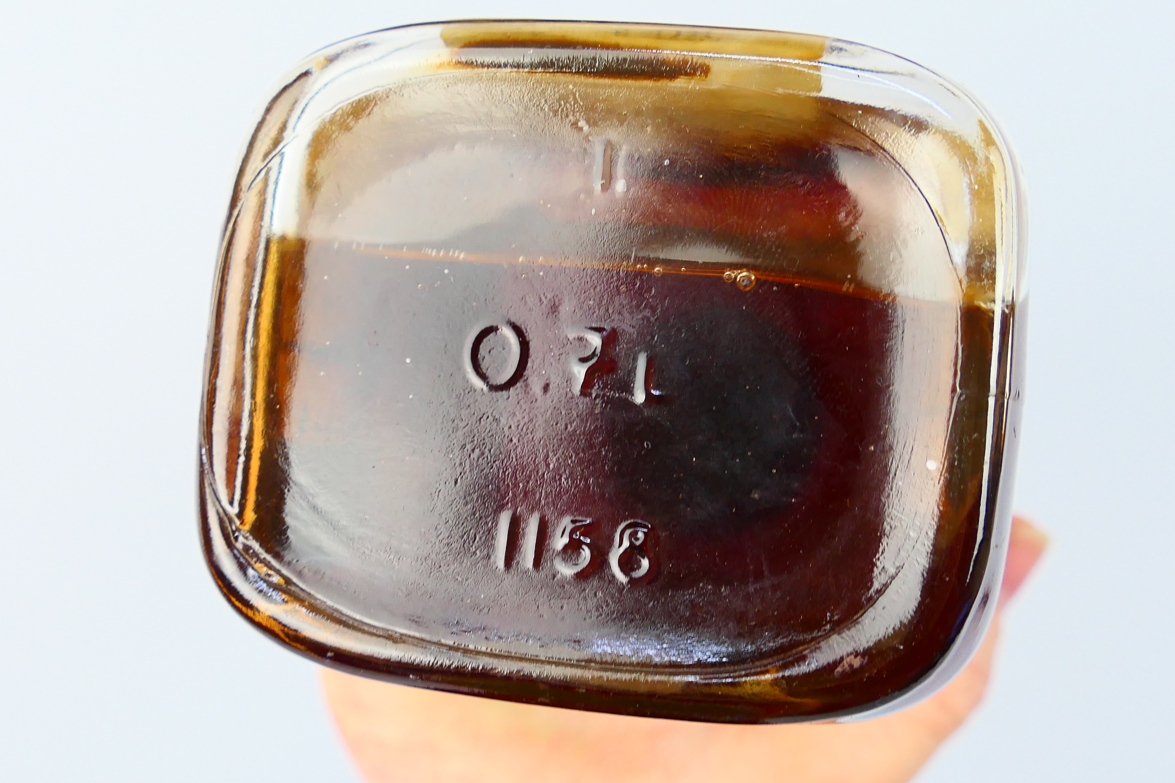 Bourbon - A 25 fl ozs bottle of Haller's County Fair Straight Bourbon Whiskey, 70° Proof, - Image 9 of 9