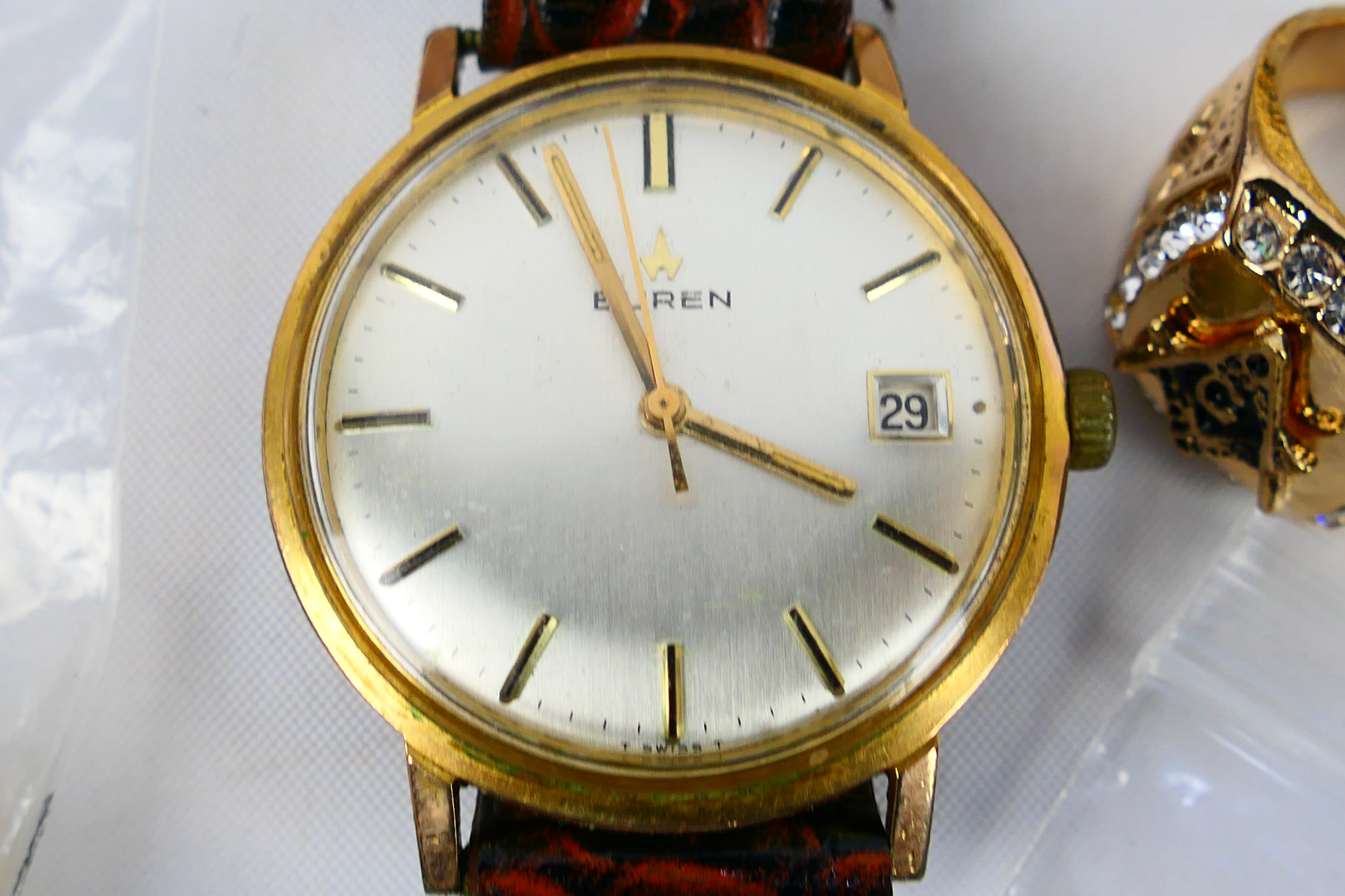 Buren, Costume Jewellery - A lot to include a Buren watch with leather strap and comes with case. - Image 4 of 10