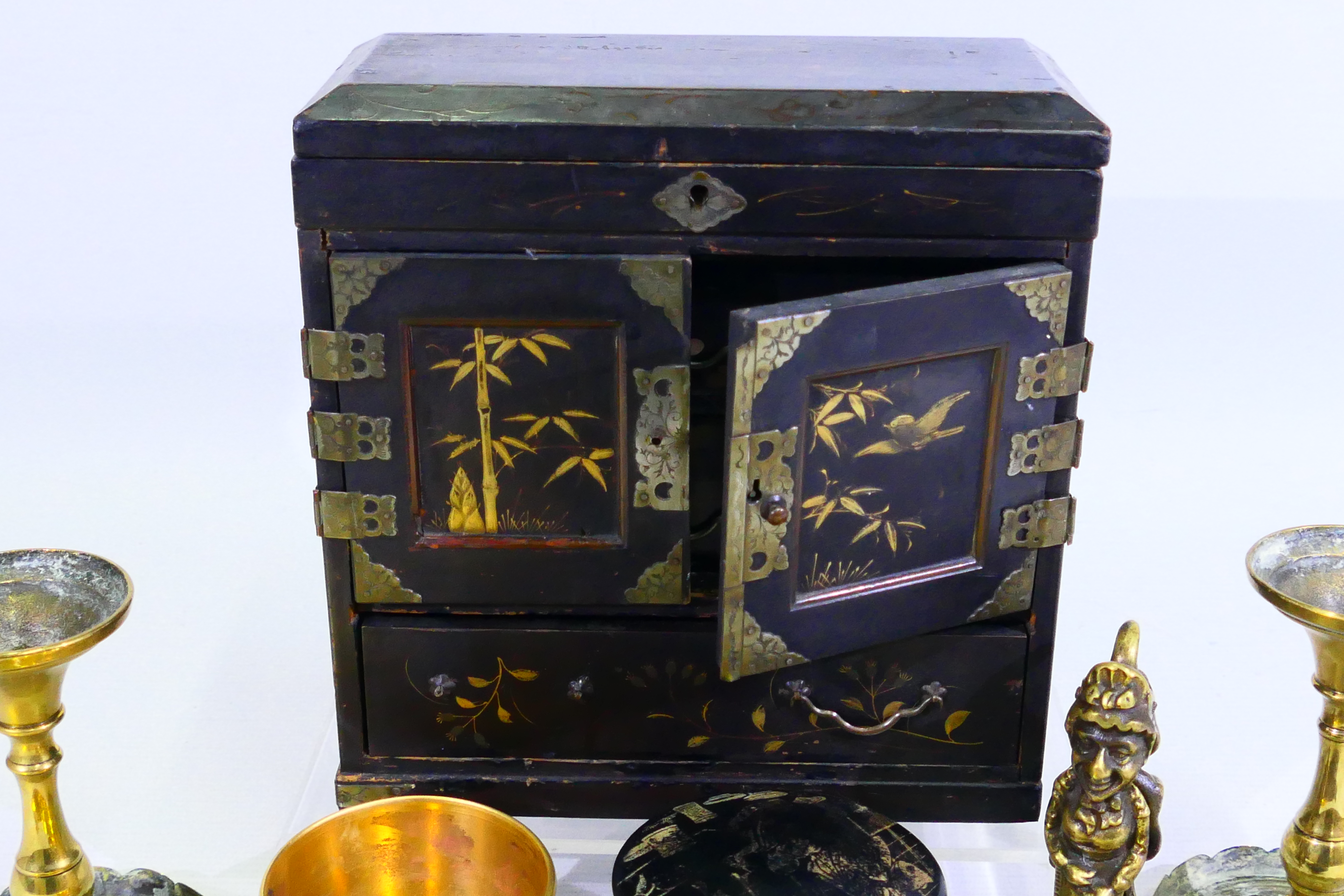 A mixed lot to include Oriental jewellery box, 22 cm x 21 cm x 10 cm, - Image 2 of 11