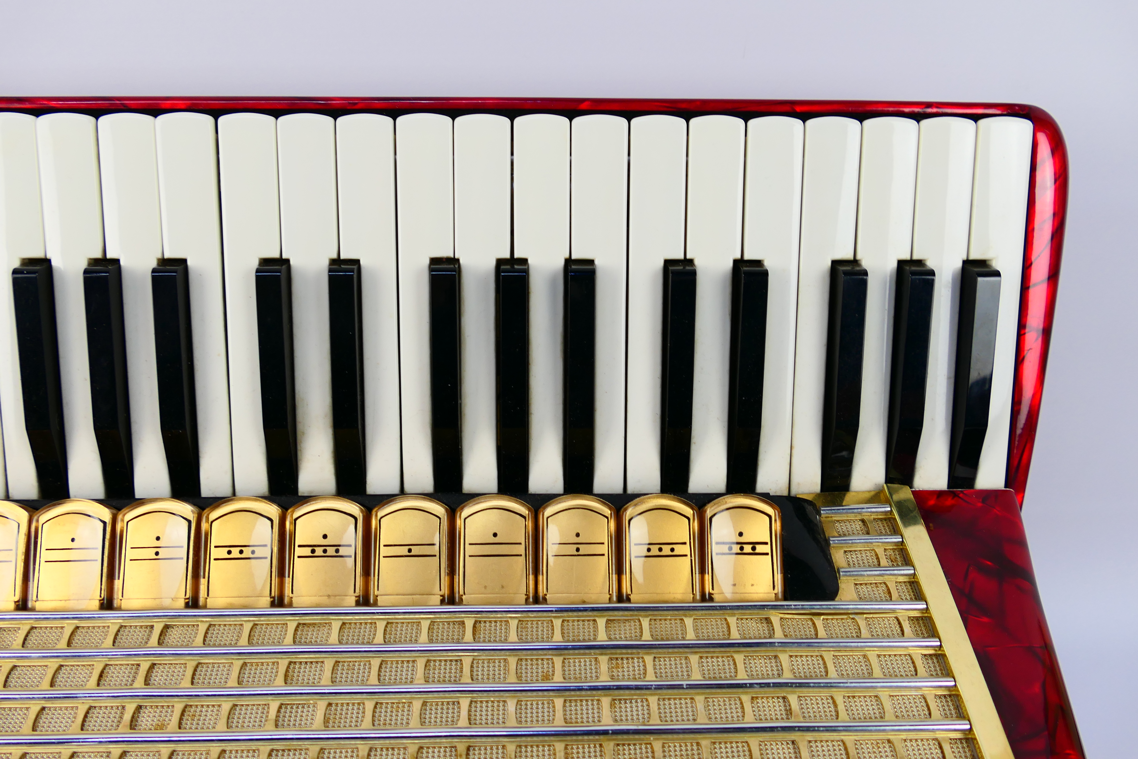 A vintage Hohner Verdi VM piano accordion, 41 keys and 120 basses, marbled red finish, - Image 5 of 18
