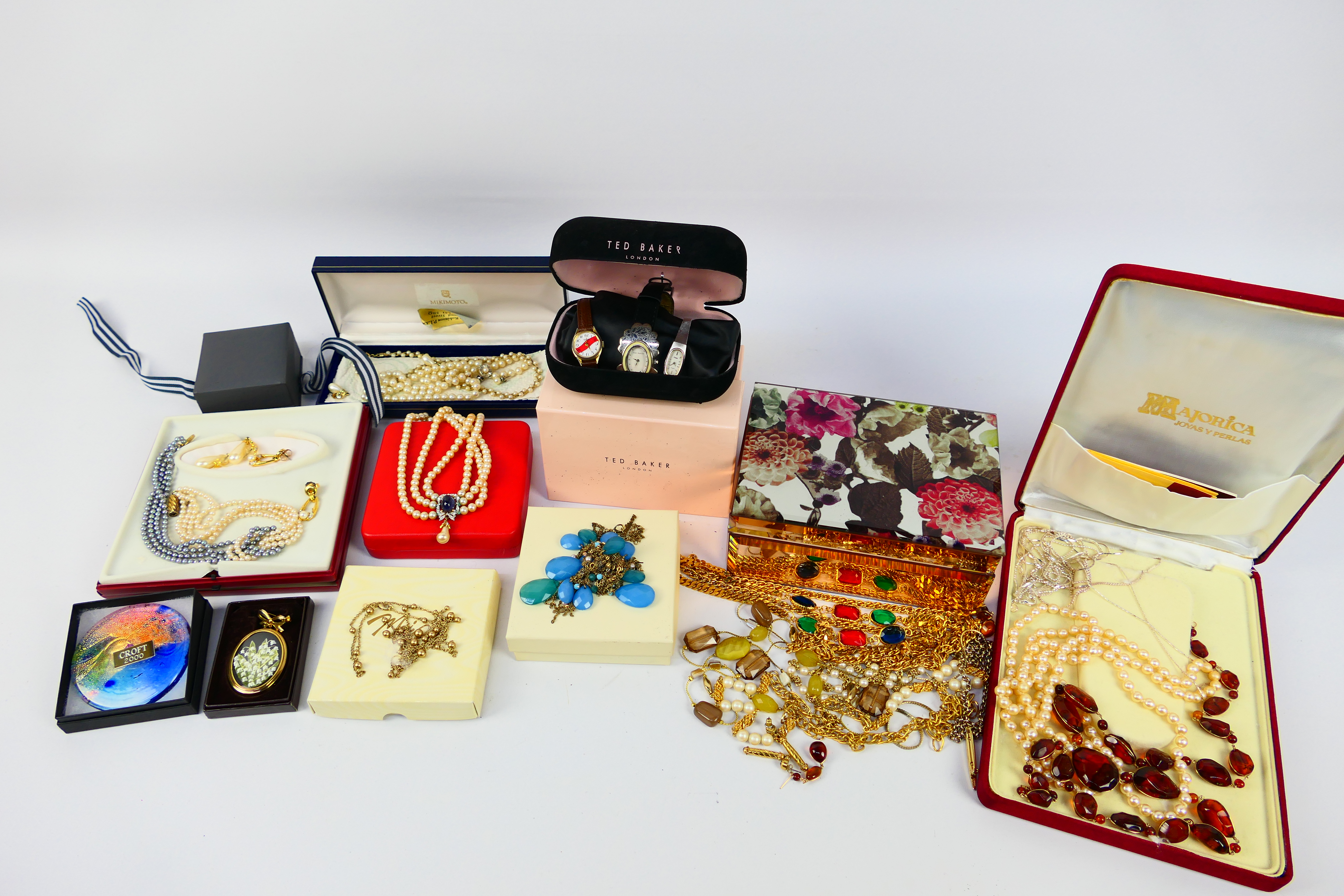 A collection of costume jewellery, predominantly boxed.