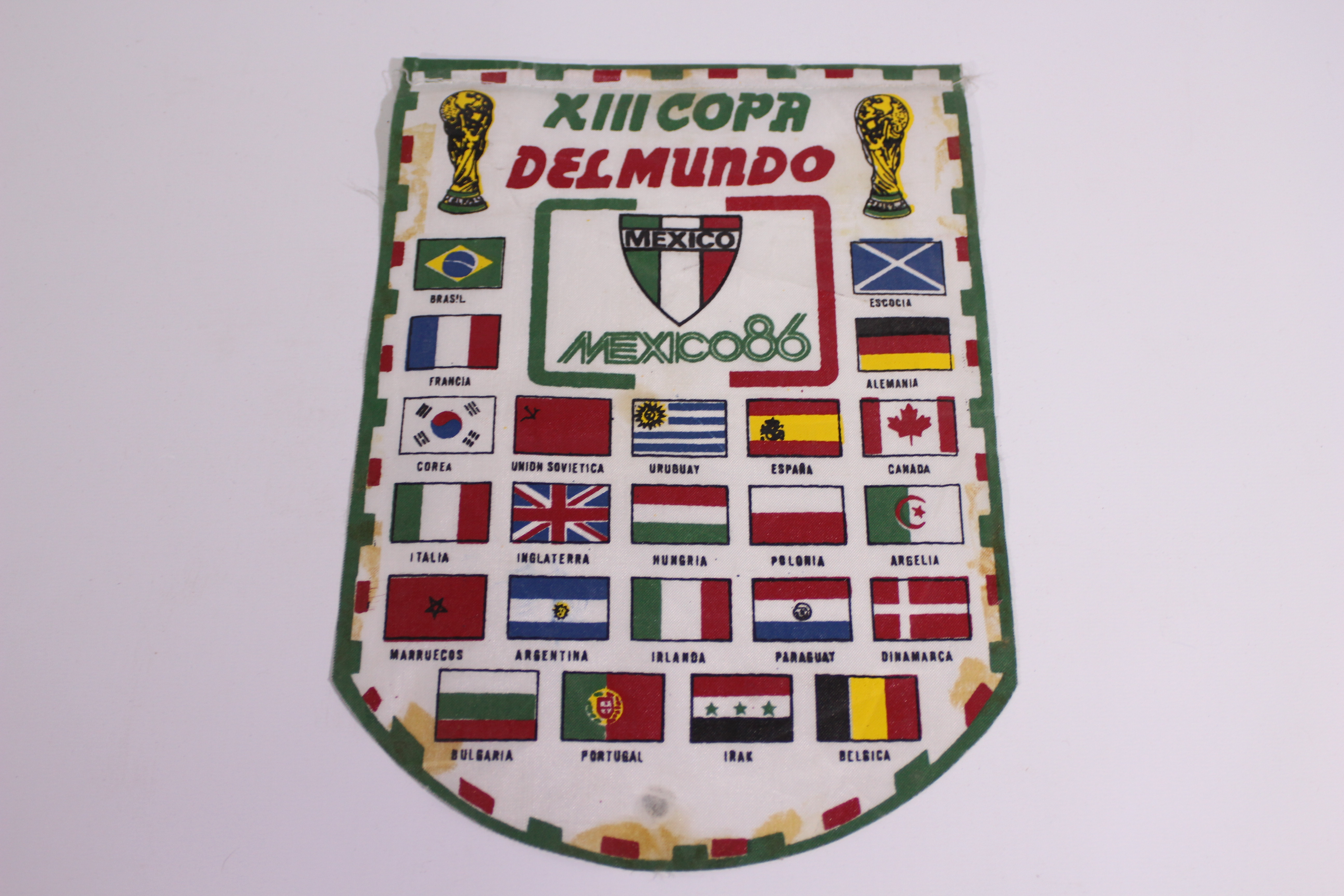 Football Pennant, Large foreign issue pe