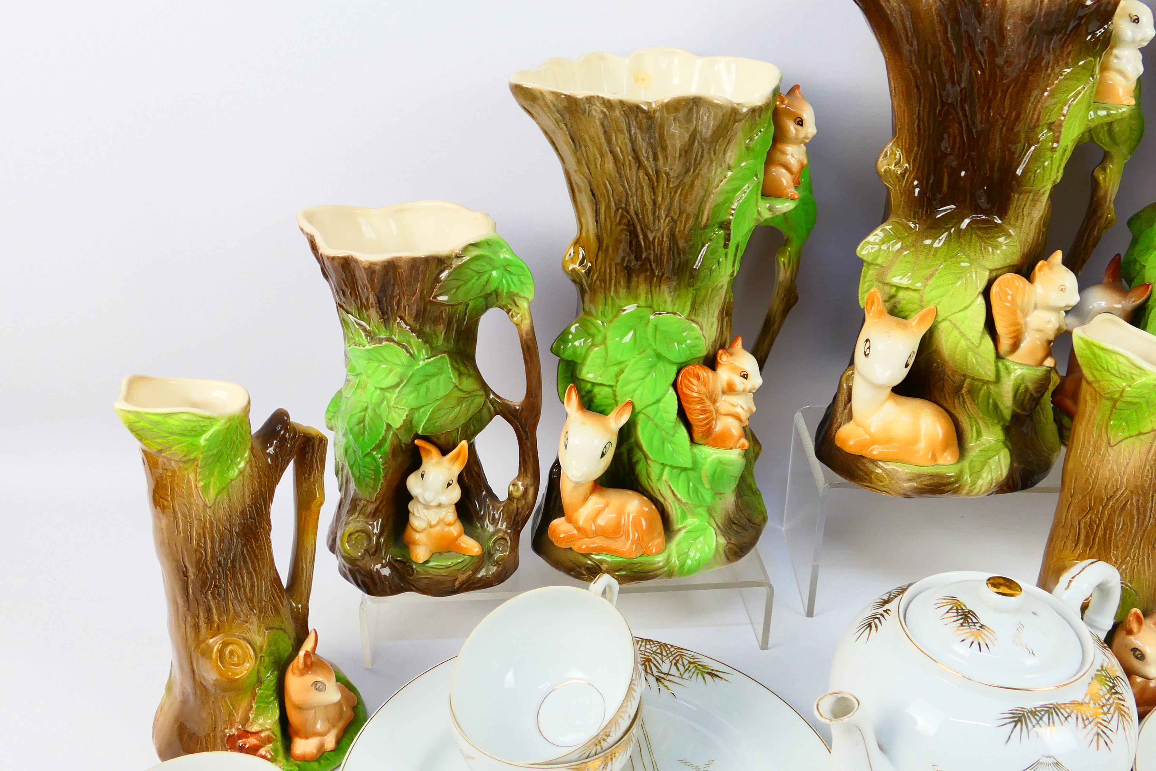 Lot to include Withernsea Fauna vases, - Image 2 of 8