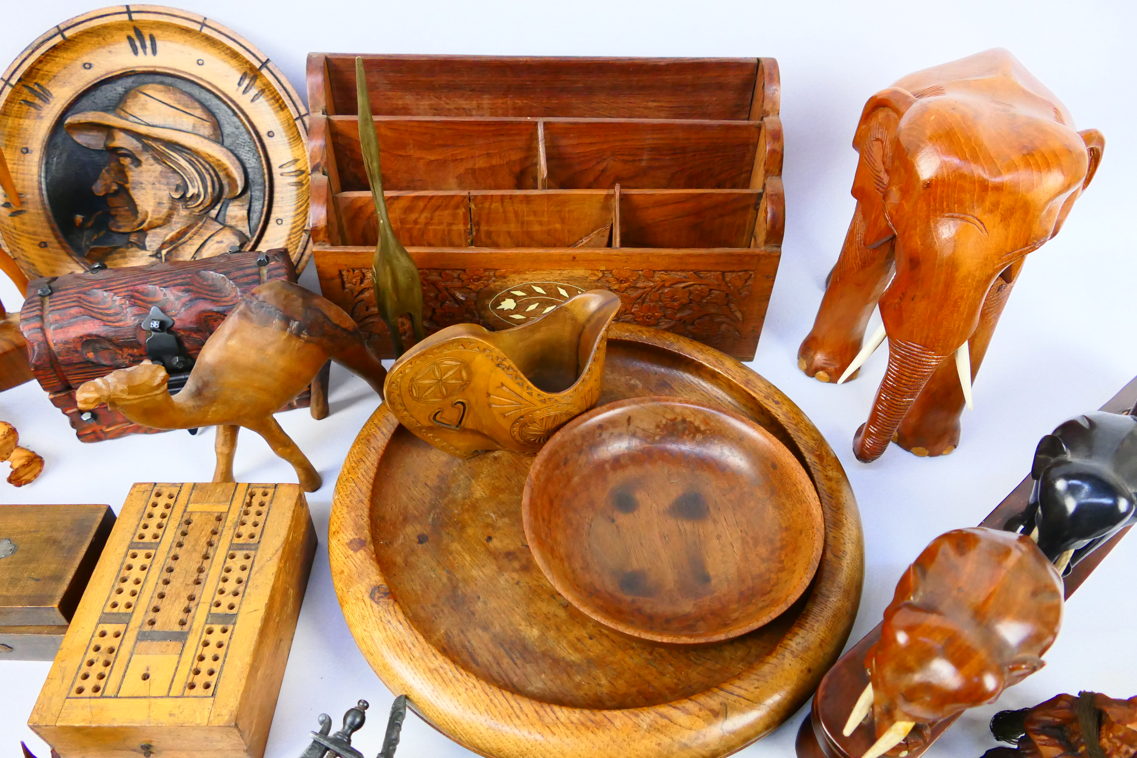 A collection of various treen to include animal carvings, stationary organiser, bowls and similar. - Image 3 of 7