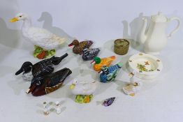 Royal Winton, Royal Doulton, Spode, Other - Lot to include 10 x wooden and ceramic ducks,