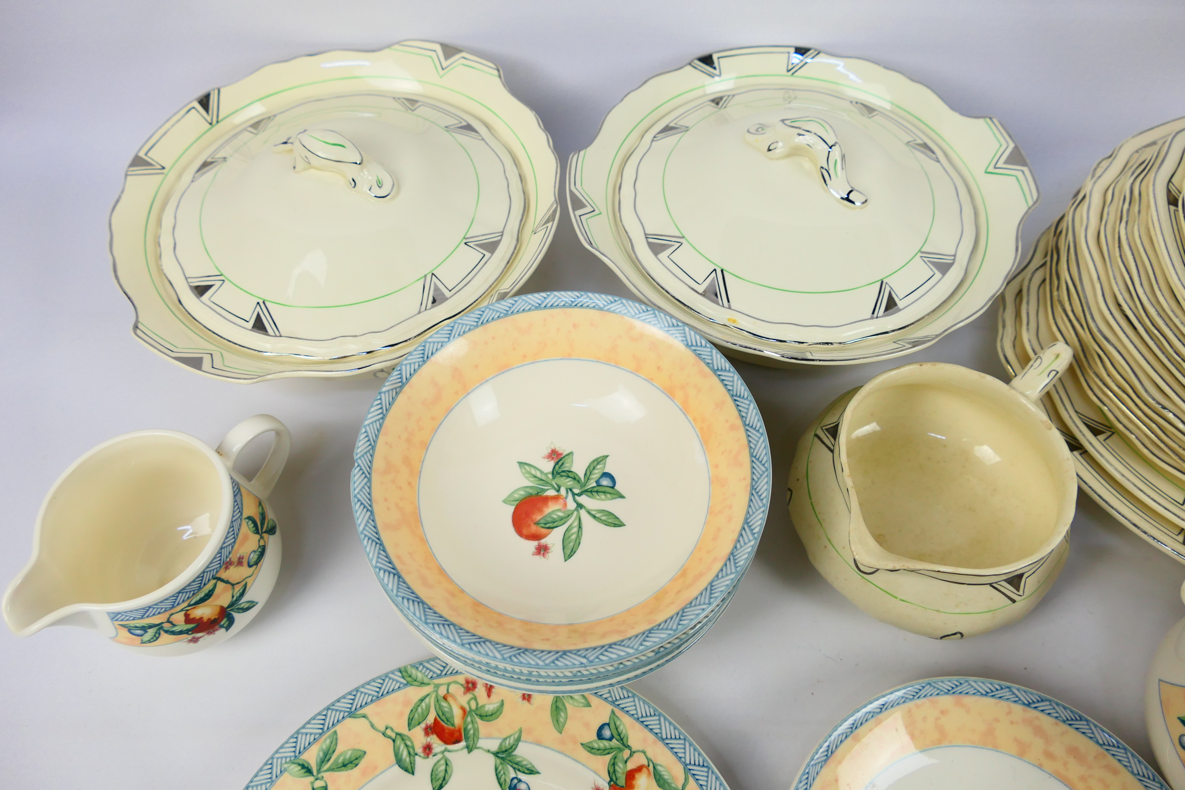 A collection of dinner wares to include Art Deco Alfred Meakin and Johnson Brothers. - Image 2 of 8