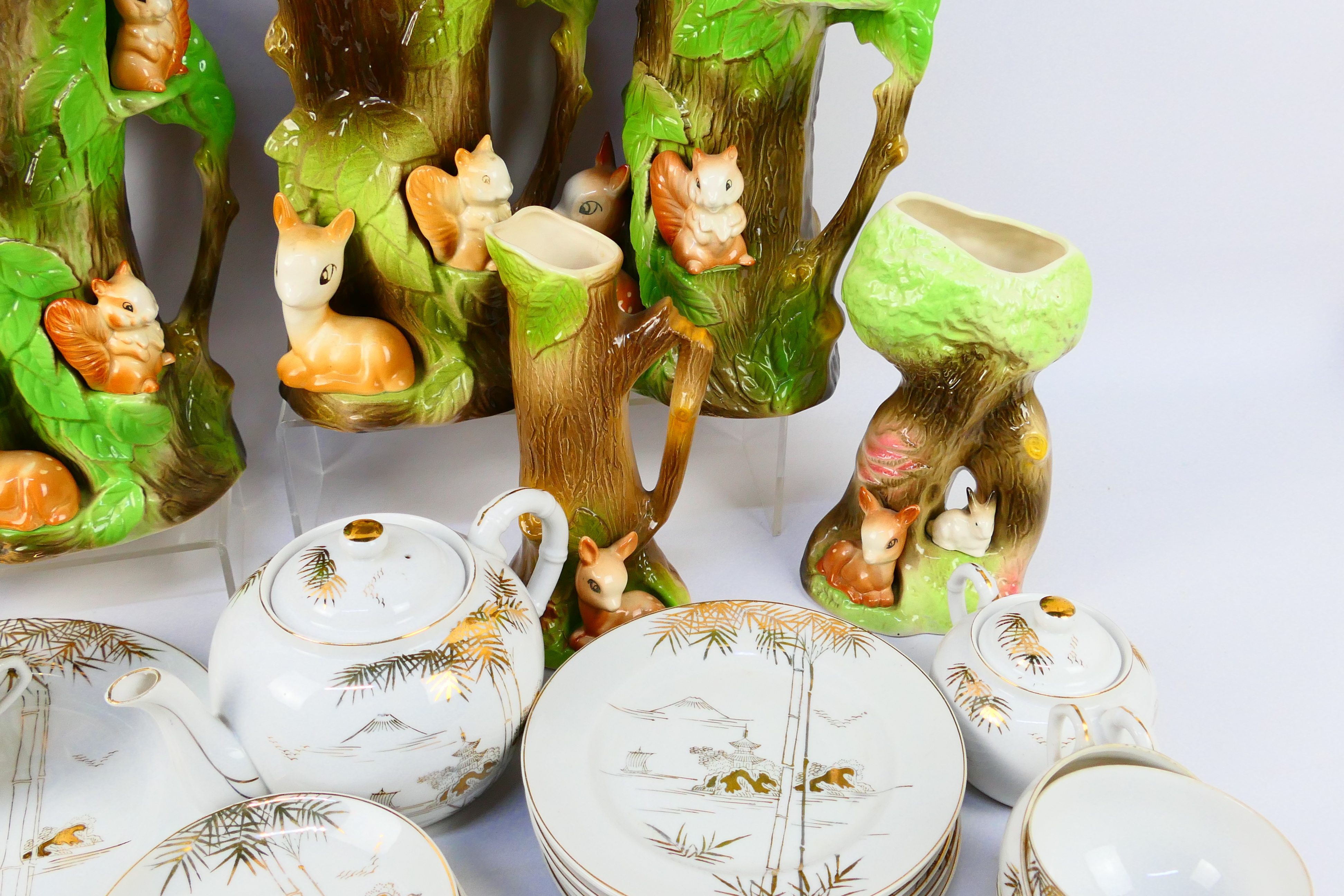 Lot to include Withernsea Fauna vases, - Image 4 of 8