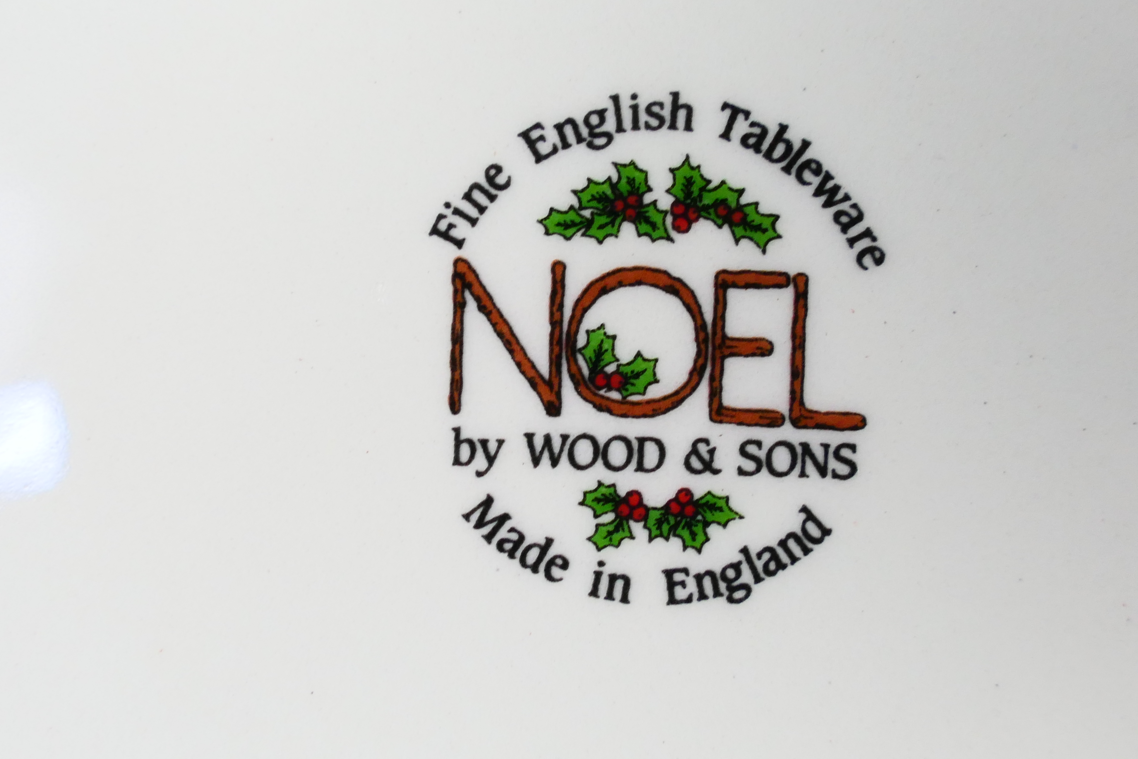 Noel By Wood and Sons, Baratts - A Noel ceramic tea service with holly patterns - Lot includes cups, - Image 7 of 7