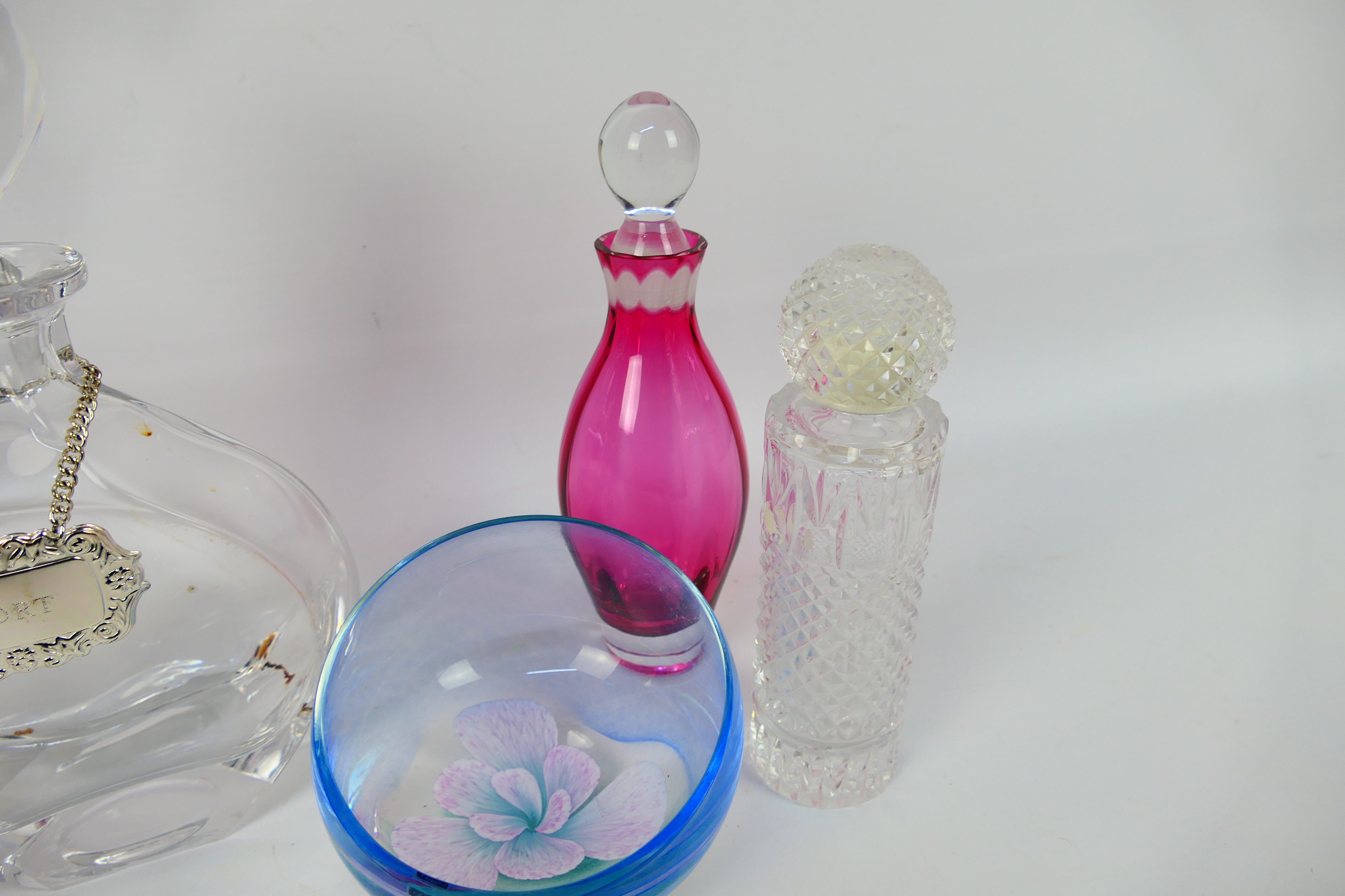 A collection of glassware to include an - Image 4 of 6