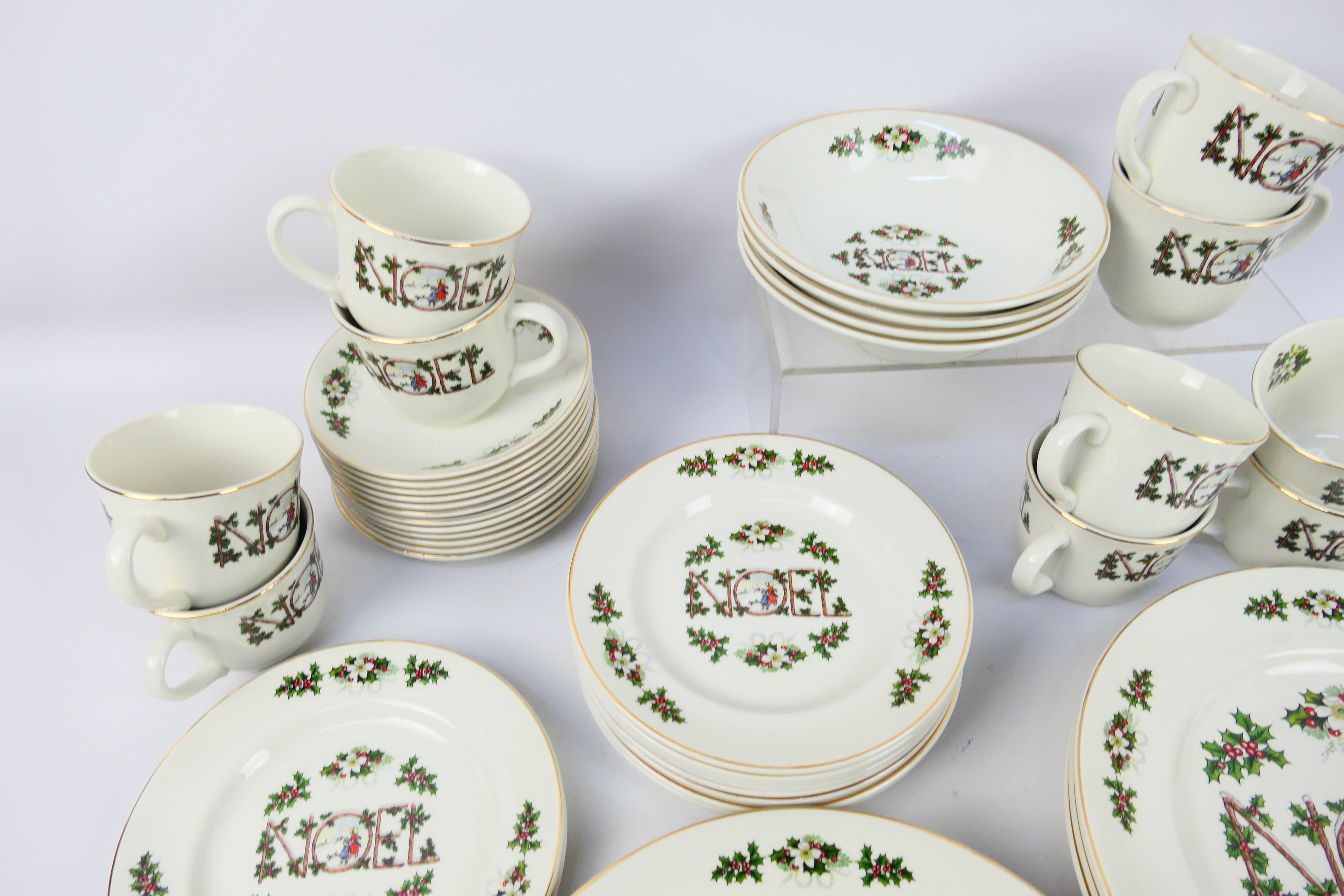 Noel By Wood and Sons, Baratts - A Noel ceramic tea service with holly patterns - Lot includes cups, - Image 2 of 7