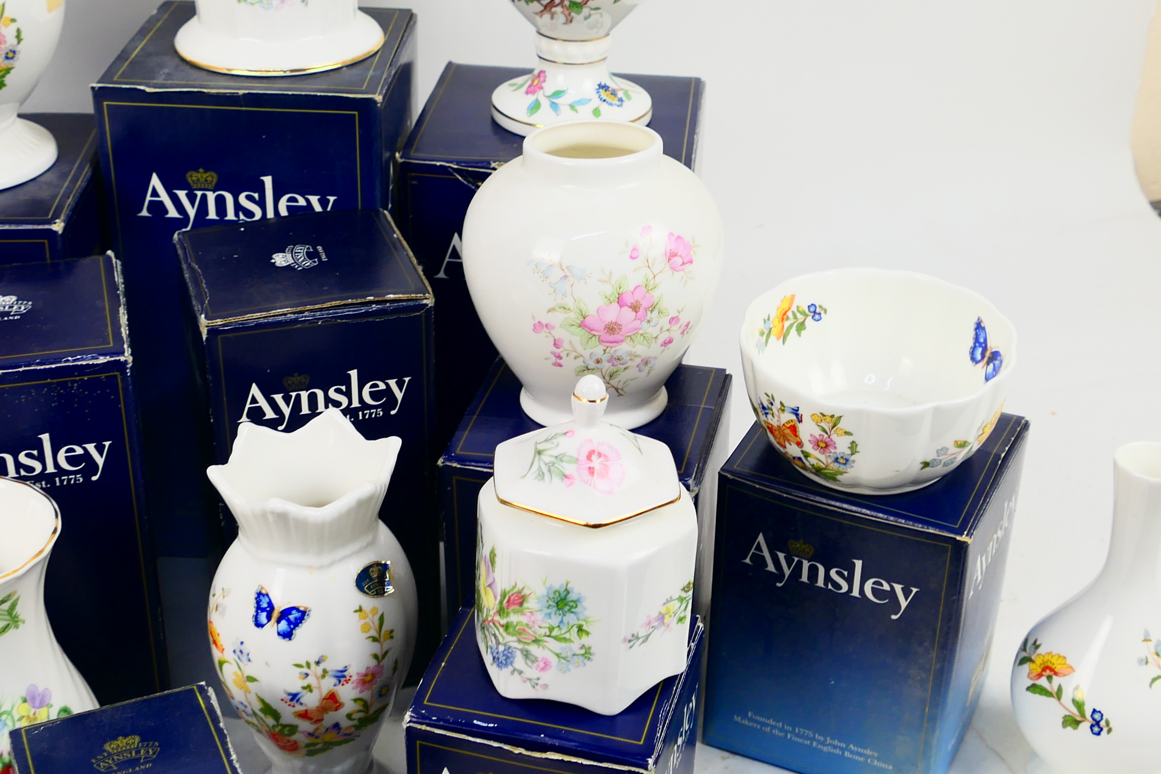 Aynsley - A collection of Aynsley pieces - Image 6 of 10