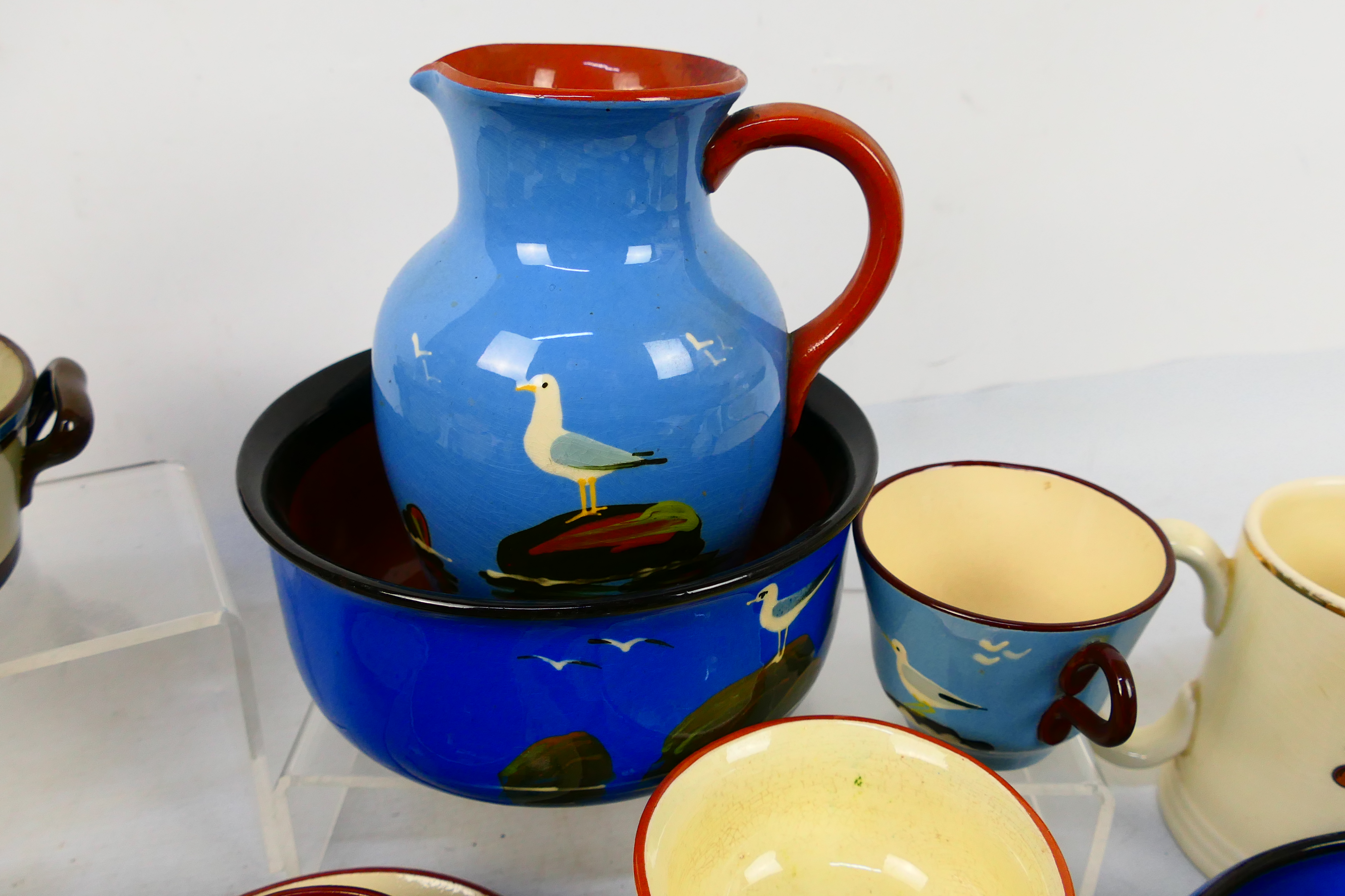 A collection of Torquay pottery wares to - Image 8 of 8