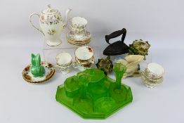 Ceramics and glassware to include dressi