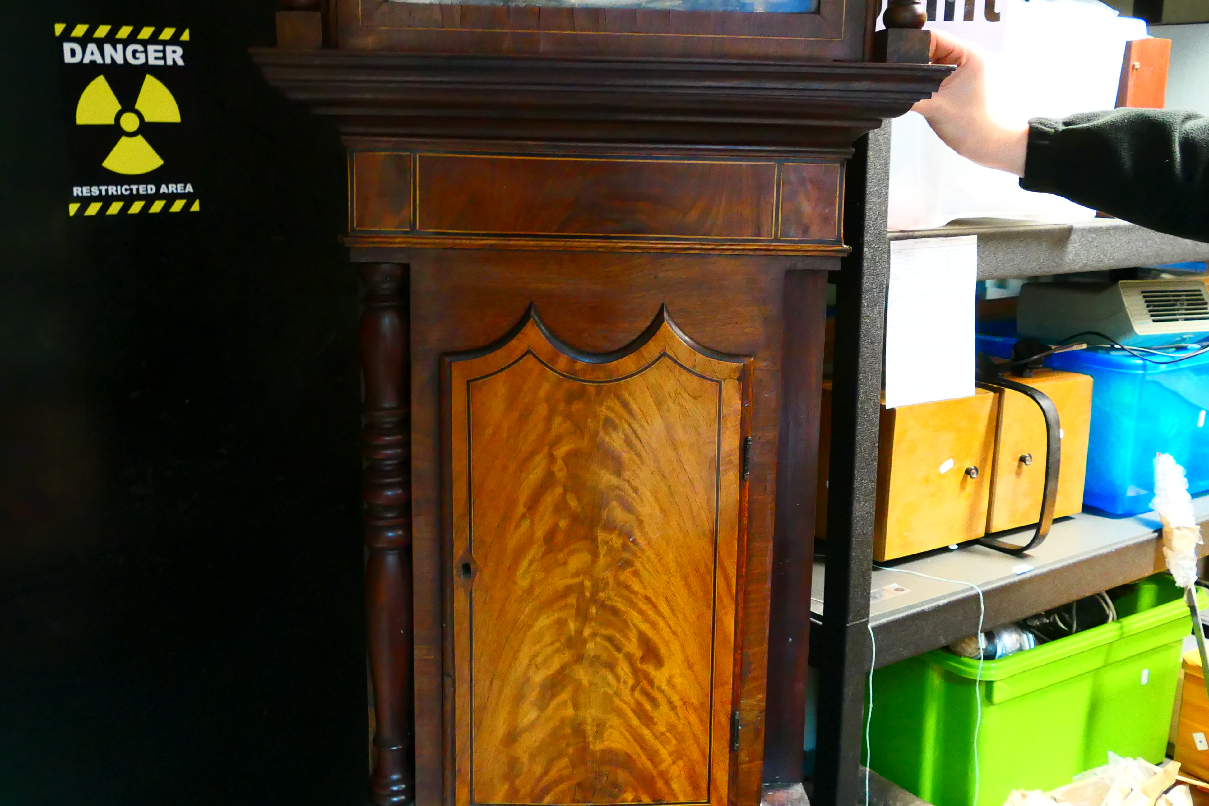 An early 19th century mahogany-cased 8-d - Image 5 of 15