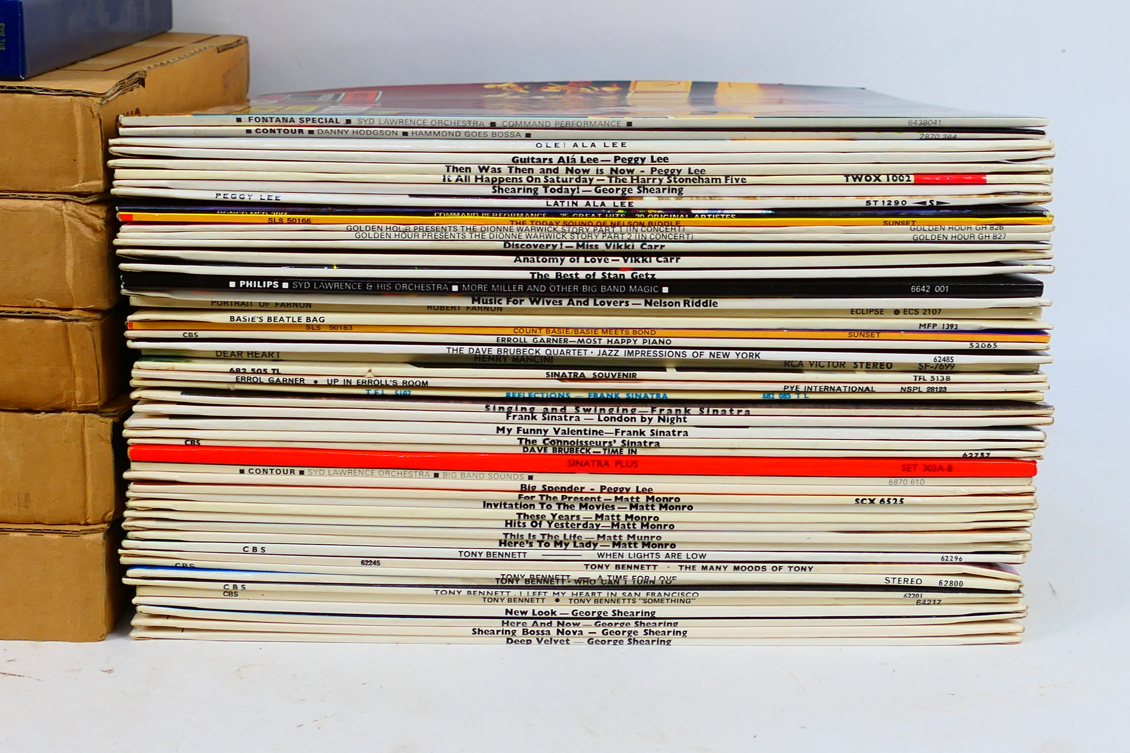 A collection of 12" vinyl records to inc - Image 3 of 7