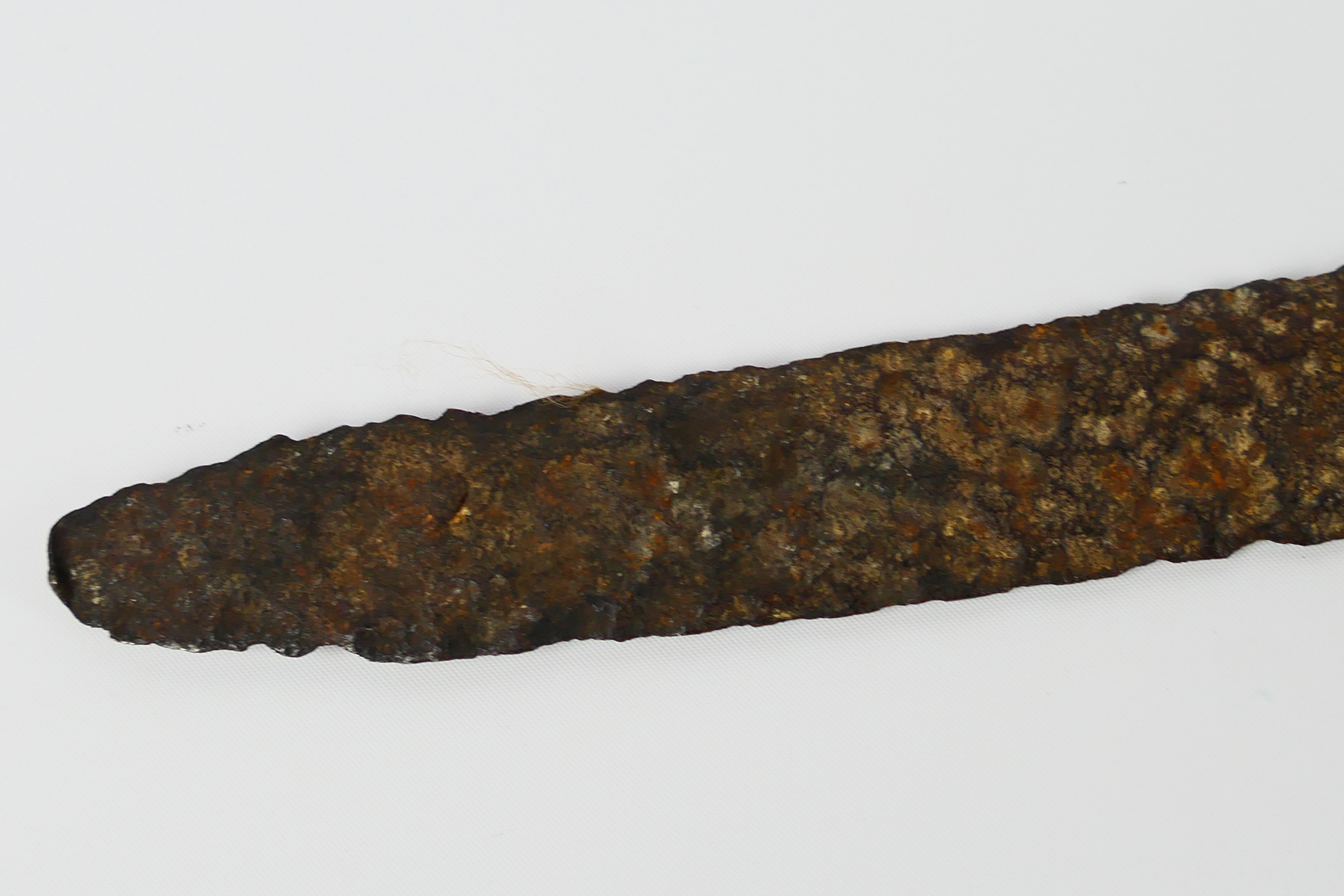 An talwar type sword, 71 cm (l) curved b - Image 4 of 10