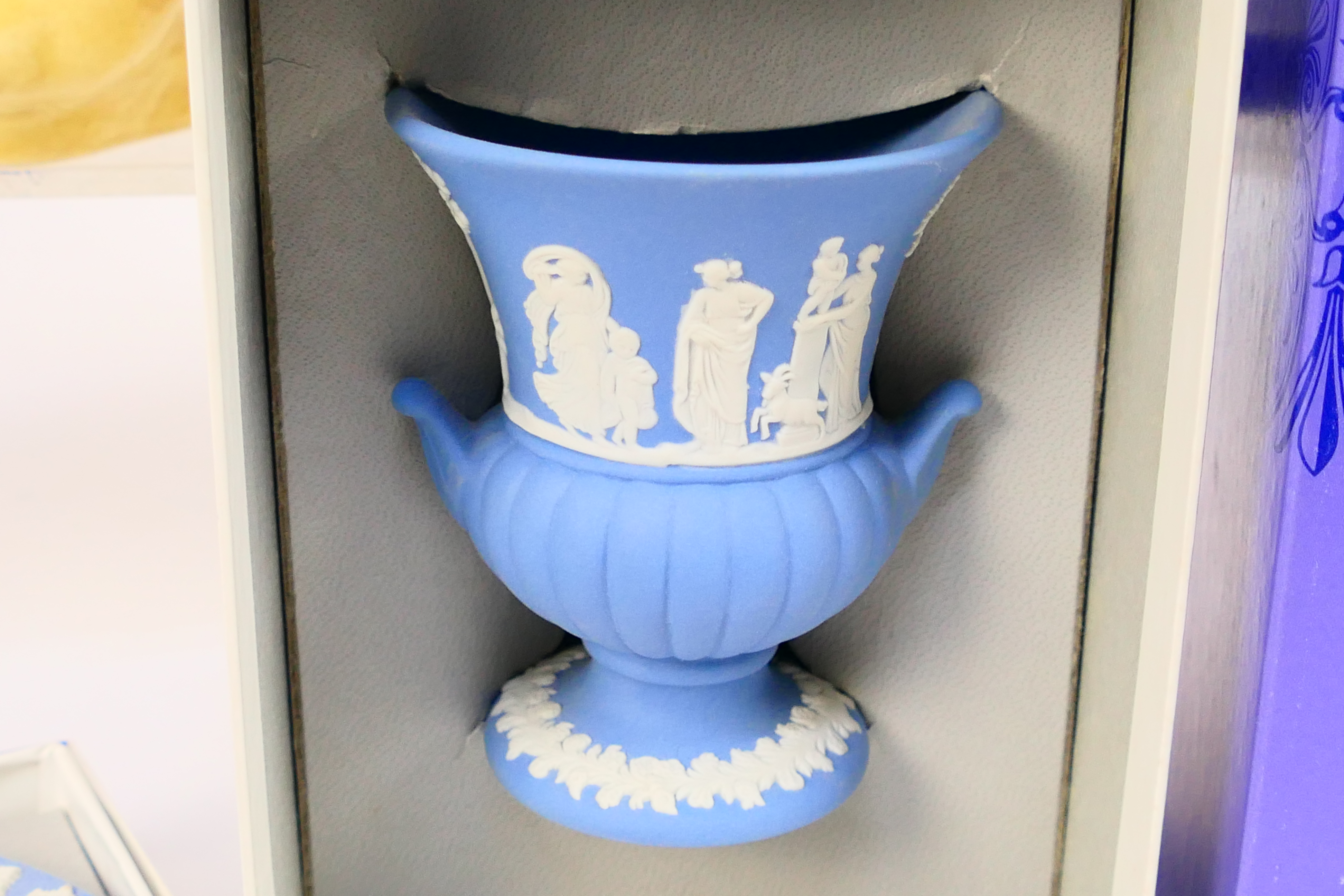 Lot to include a character jug depicting - Image 6 of 7