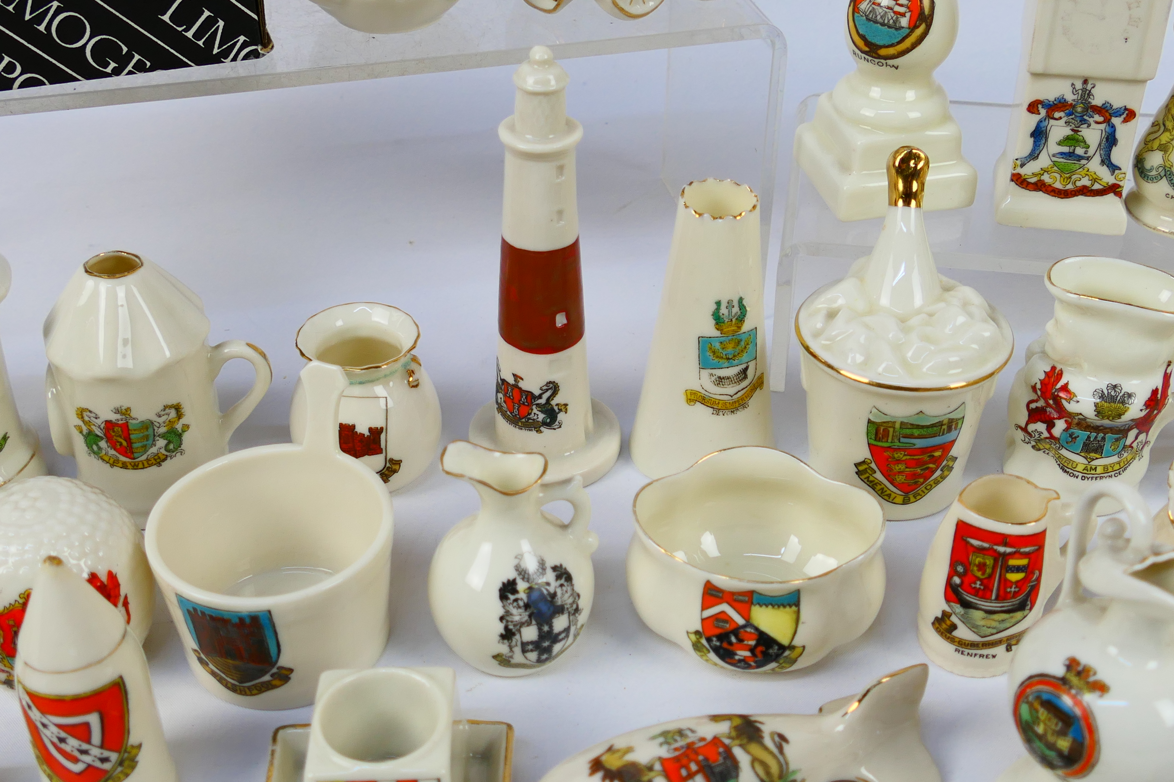 A collection of crested ware to include - Image 6 of 8