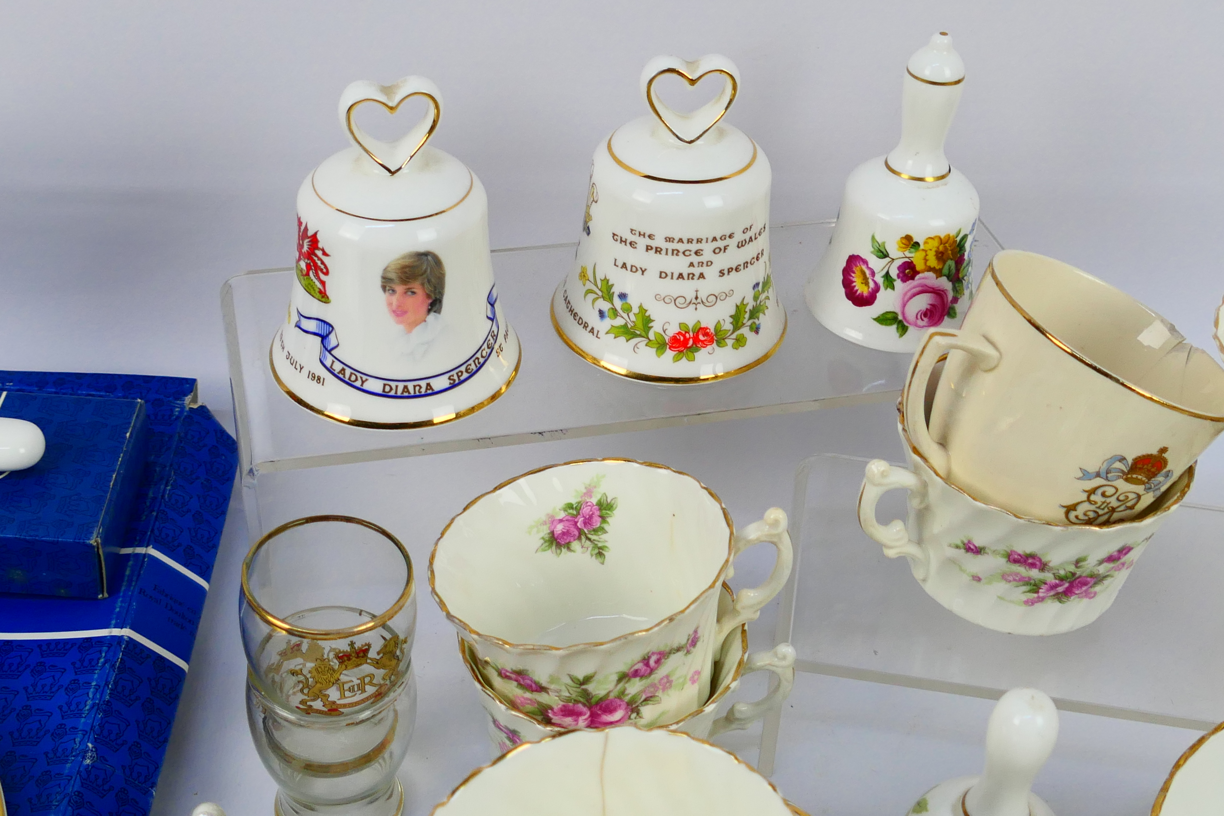 Royal Doulton, Wedgewood, Royal Albert - - Image 3 of 8