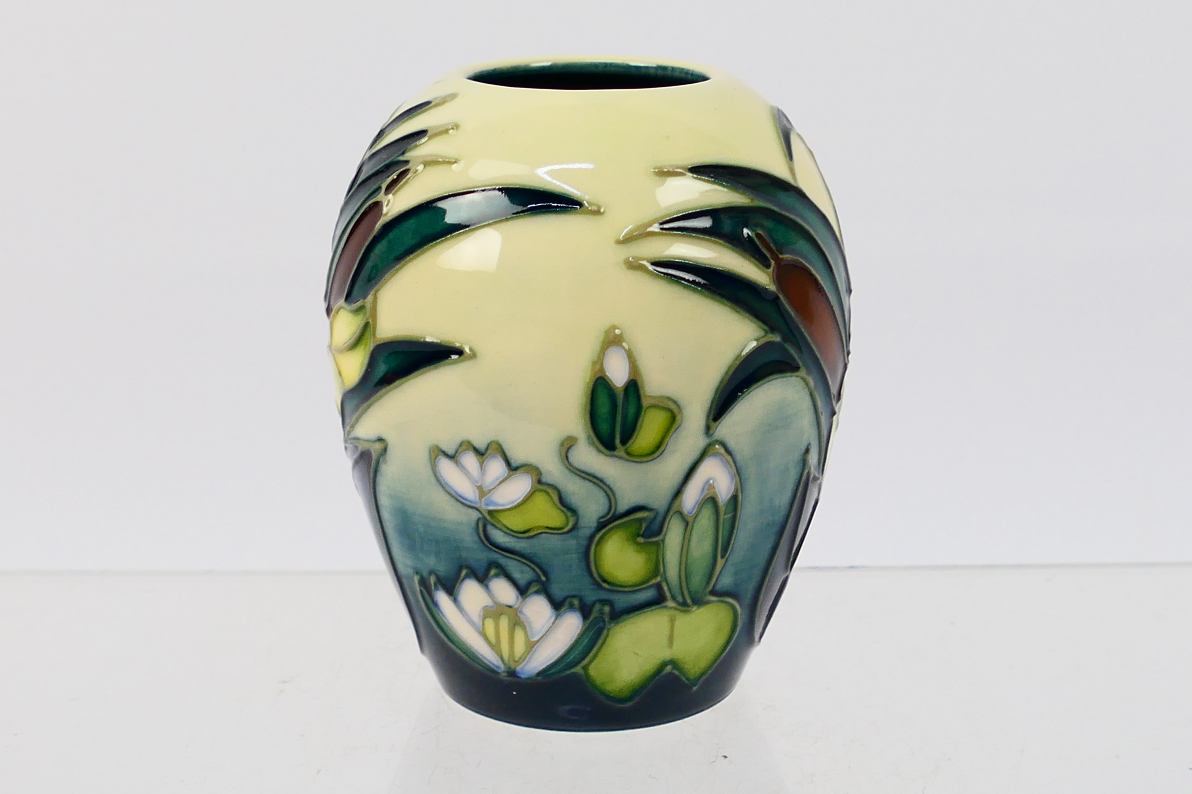 Moorcroft - A Moorcroft Pottery vase dec - Image 2 of 7