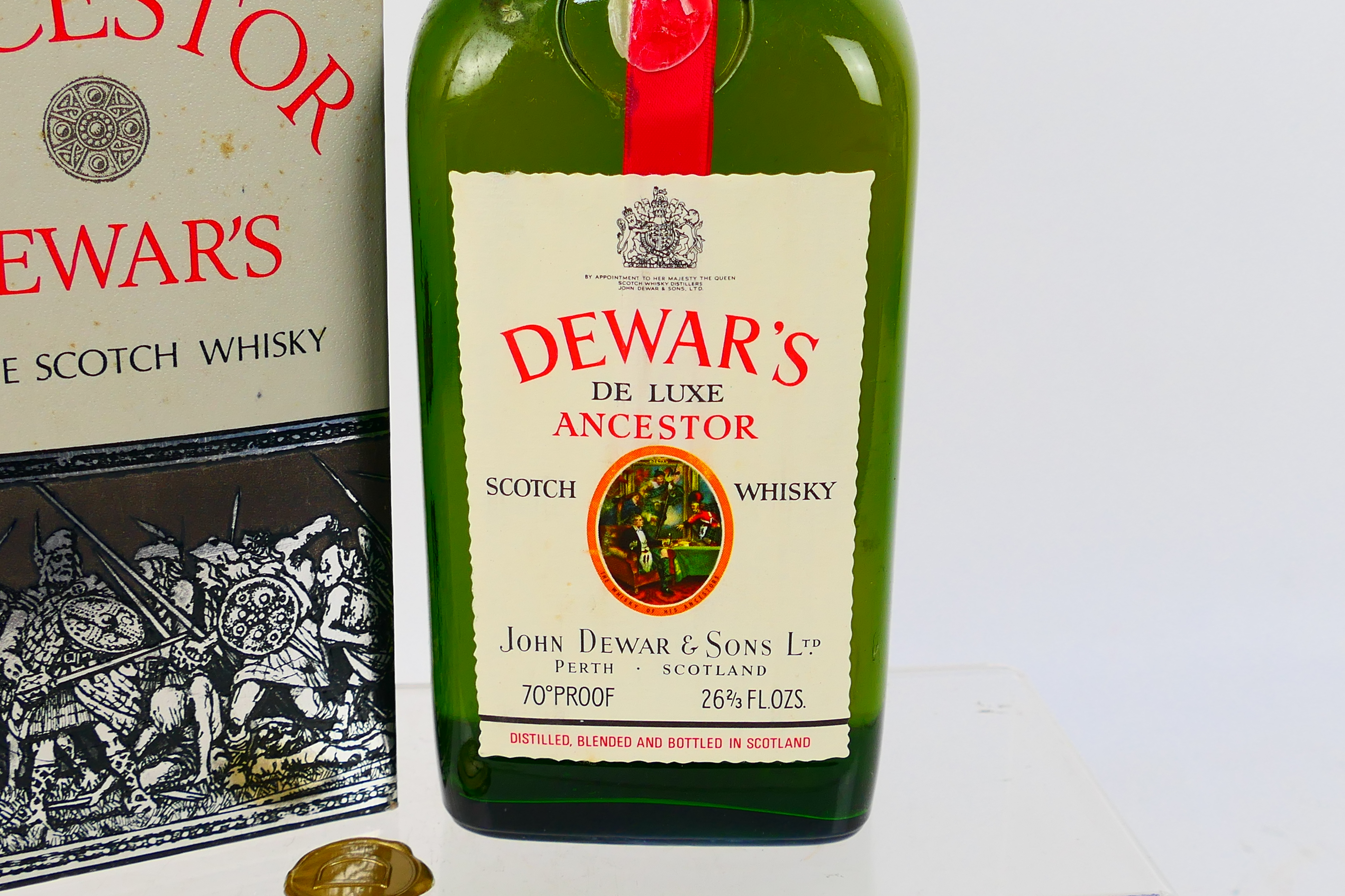 A 26? fl ozs bottle of Dewar's De Luxe A - Image 2 of 6