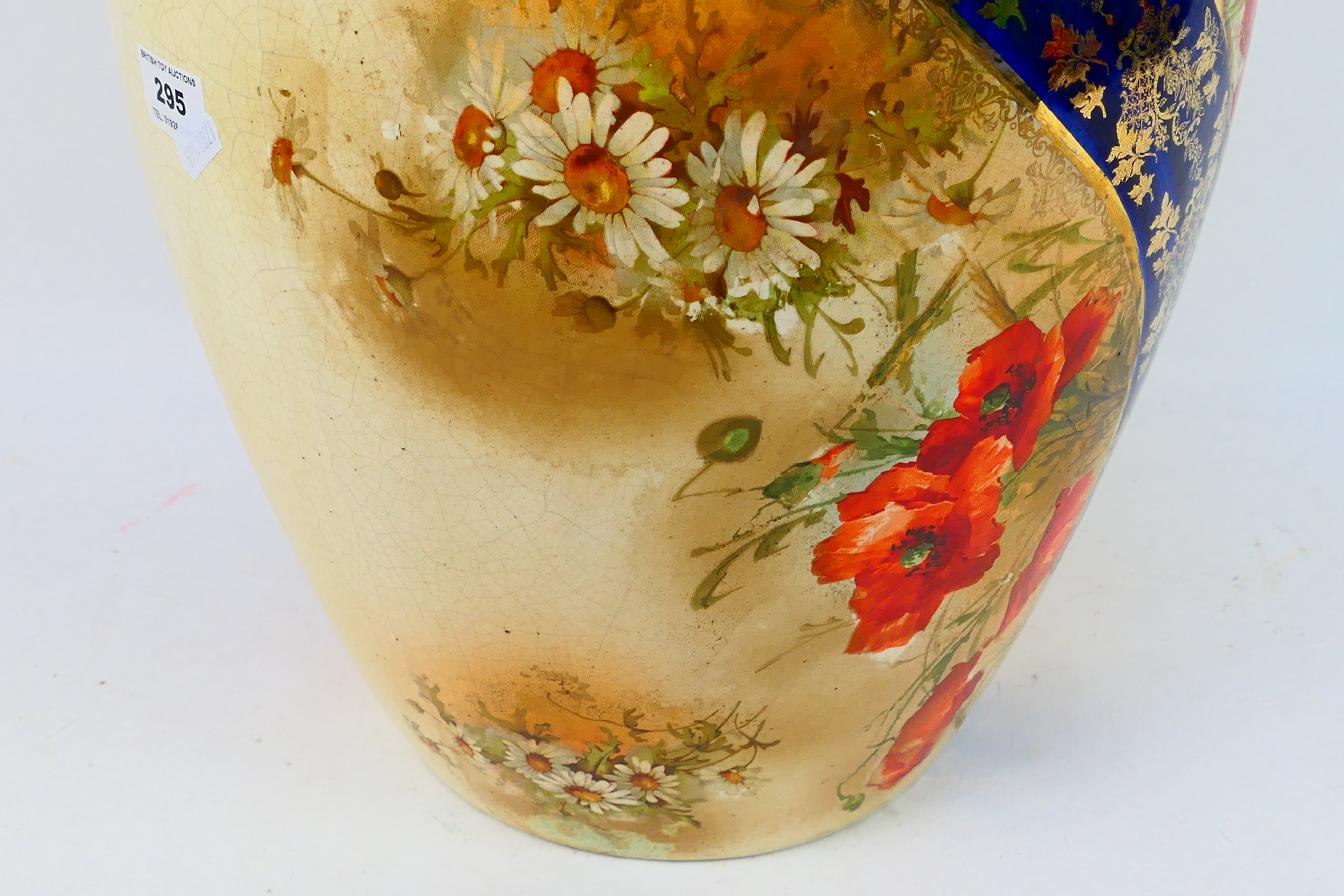 A large vase with floral and gilt decoration, approximately 40 cm (h). - Image 3 of 12