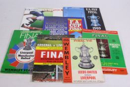 FA Cup Final Football Programmes, Contai