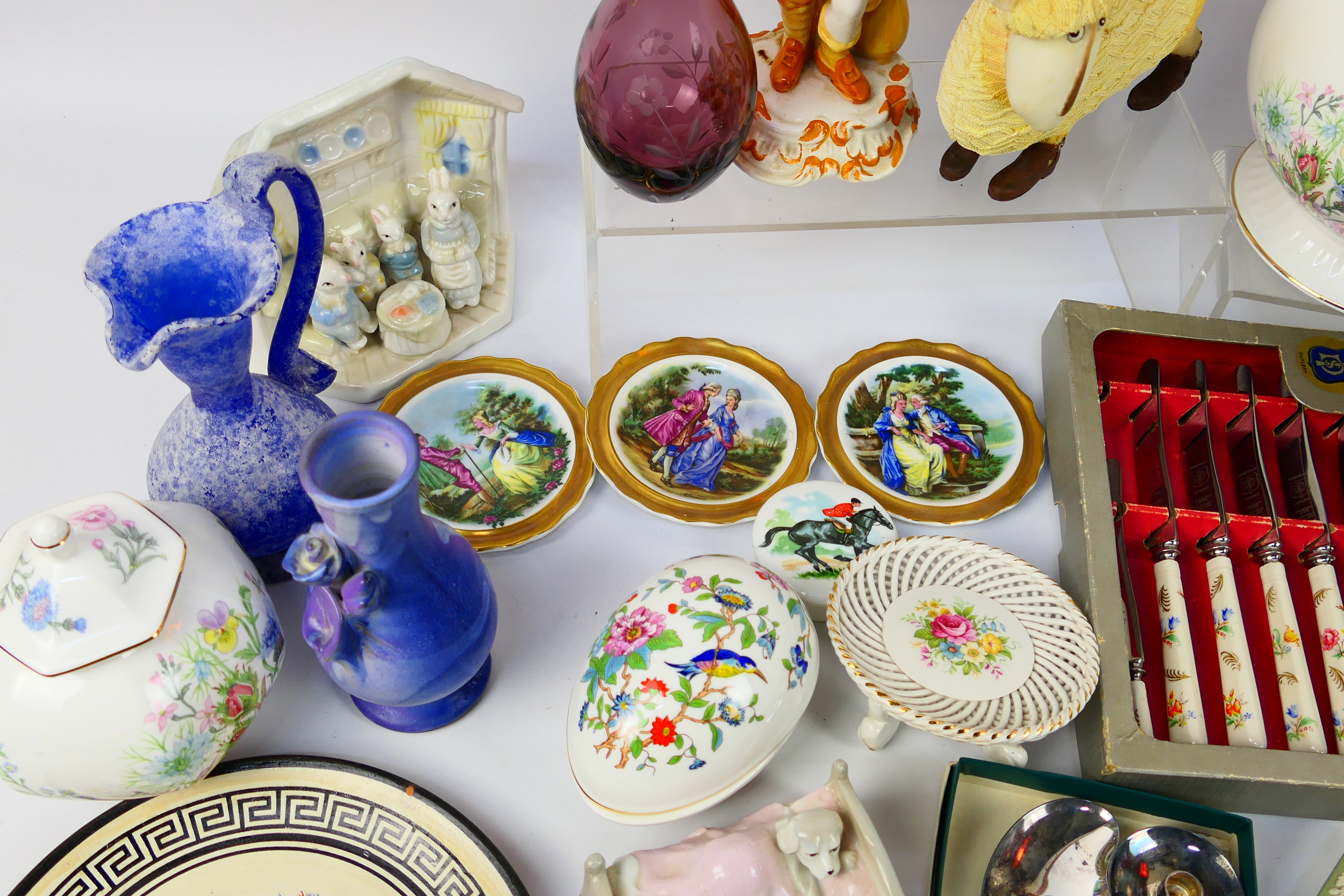 A mixed lot, predominantly ceramics and glassware to include Aynsley, Wedgwood, Minton and other, - Image 3 of 7
