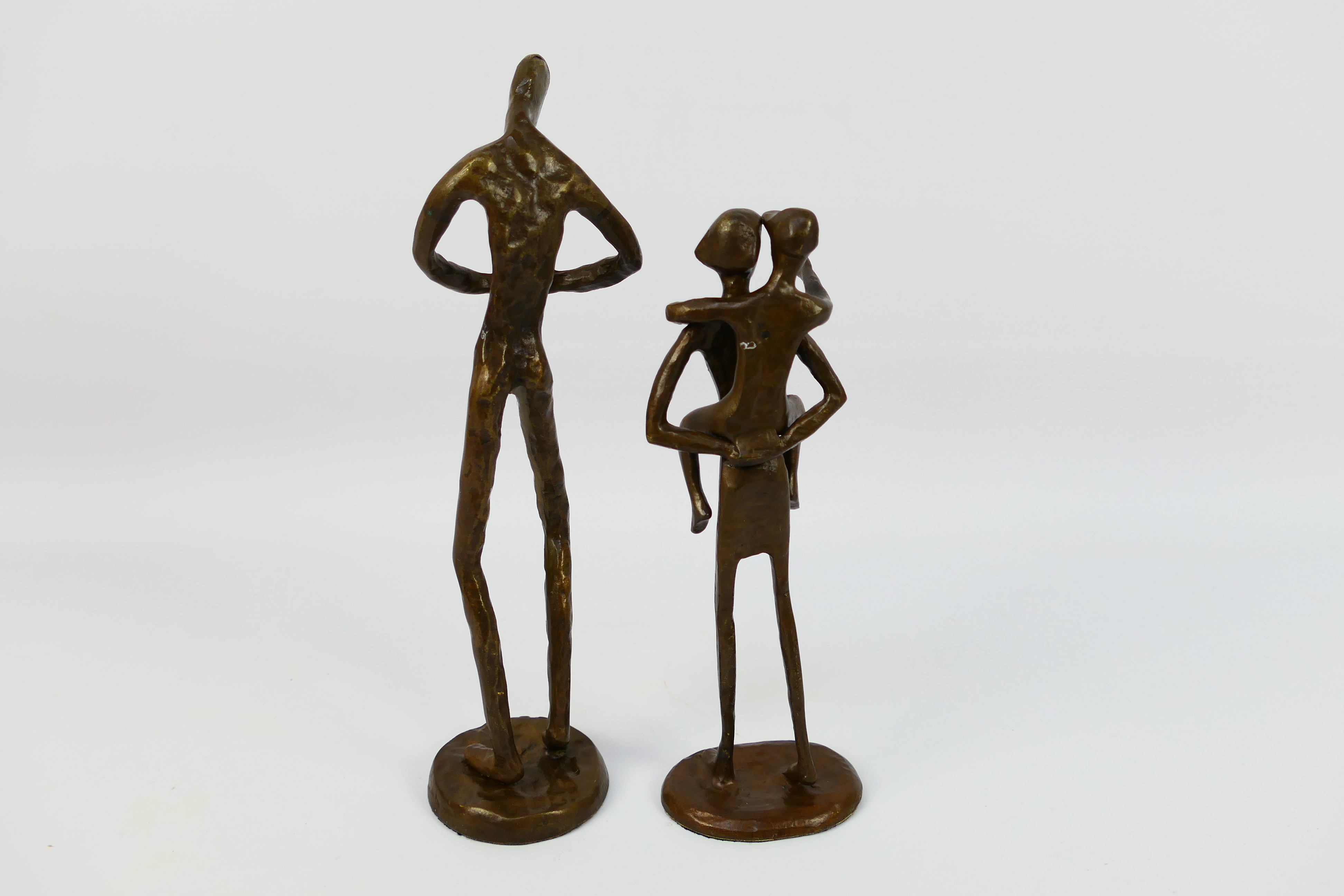 A pair of bronze figures / groups, unsigned, largest approximately 28 cm (h). [2]. - Image 5 of 7