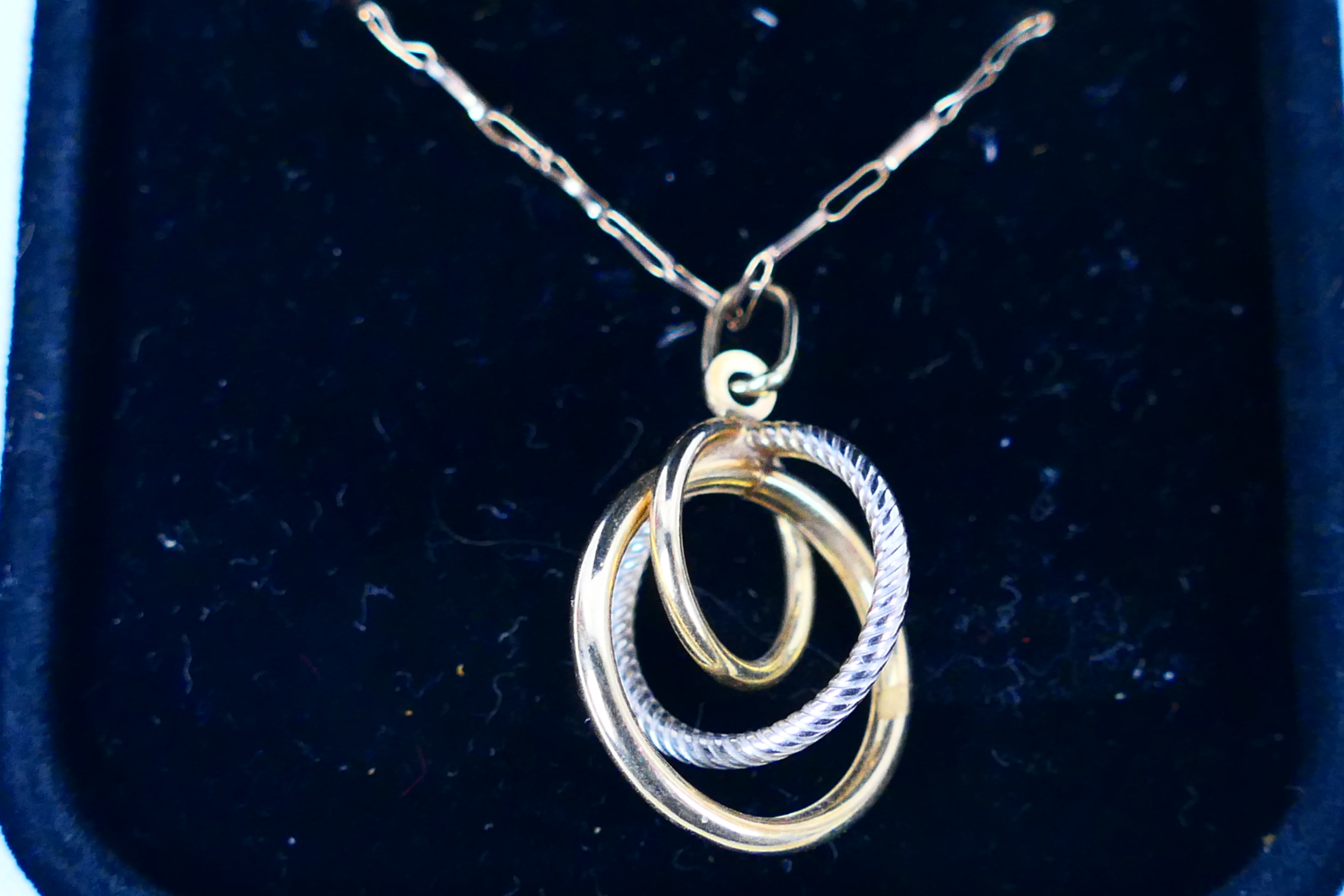 A 9ct yellow gold necklace, 56 cm (l), with pendant stamped 375, approximately 1.7 grams. - Image 2 of 4