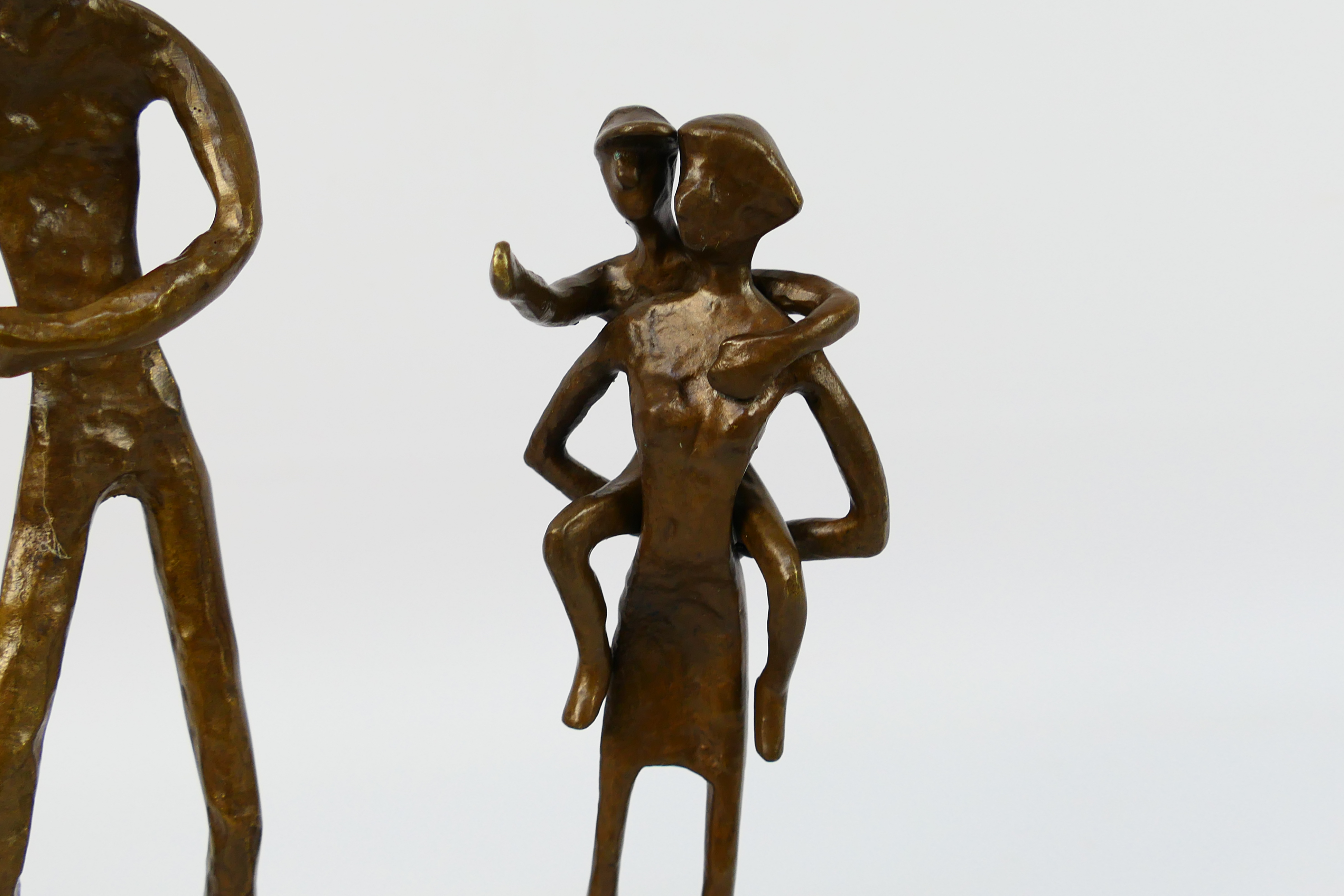 A pair of bronze figures / groups, unsigned, largest approximately 28 cm (h). [2]. - Image 2 of 7