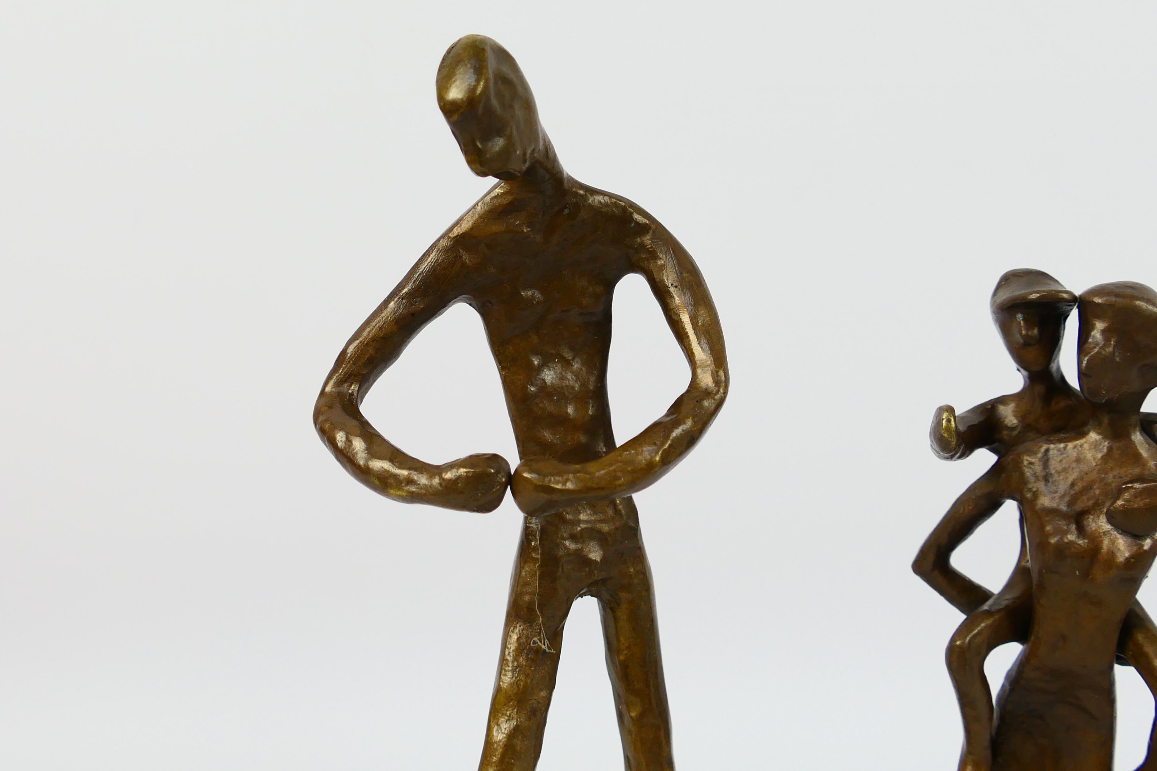 A pair of bronze figures / groups, unsigned, largest approximately 28 cm (h). [2]. - Image 3 of 7